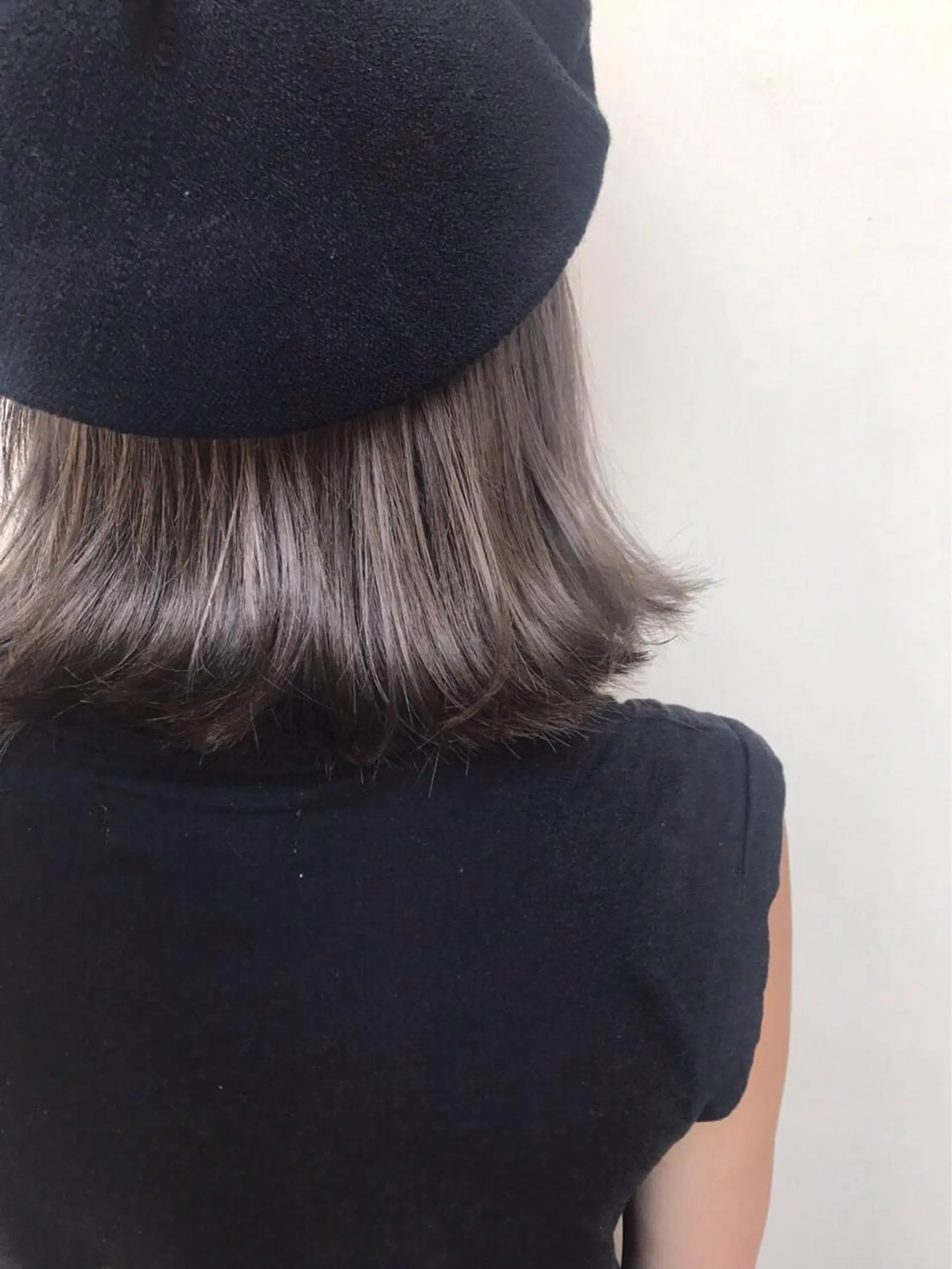 ミディアム カラー アディクシーカラー グレージュ ハイライト、レイヤー カット/西梅田/中西のヘアスタイル