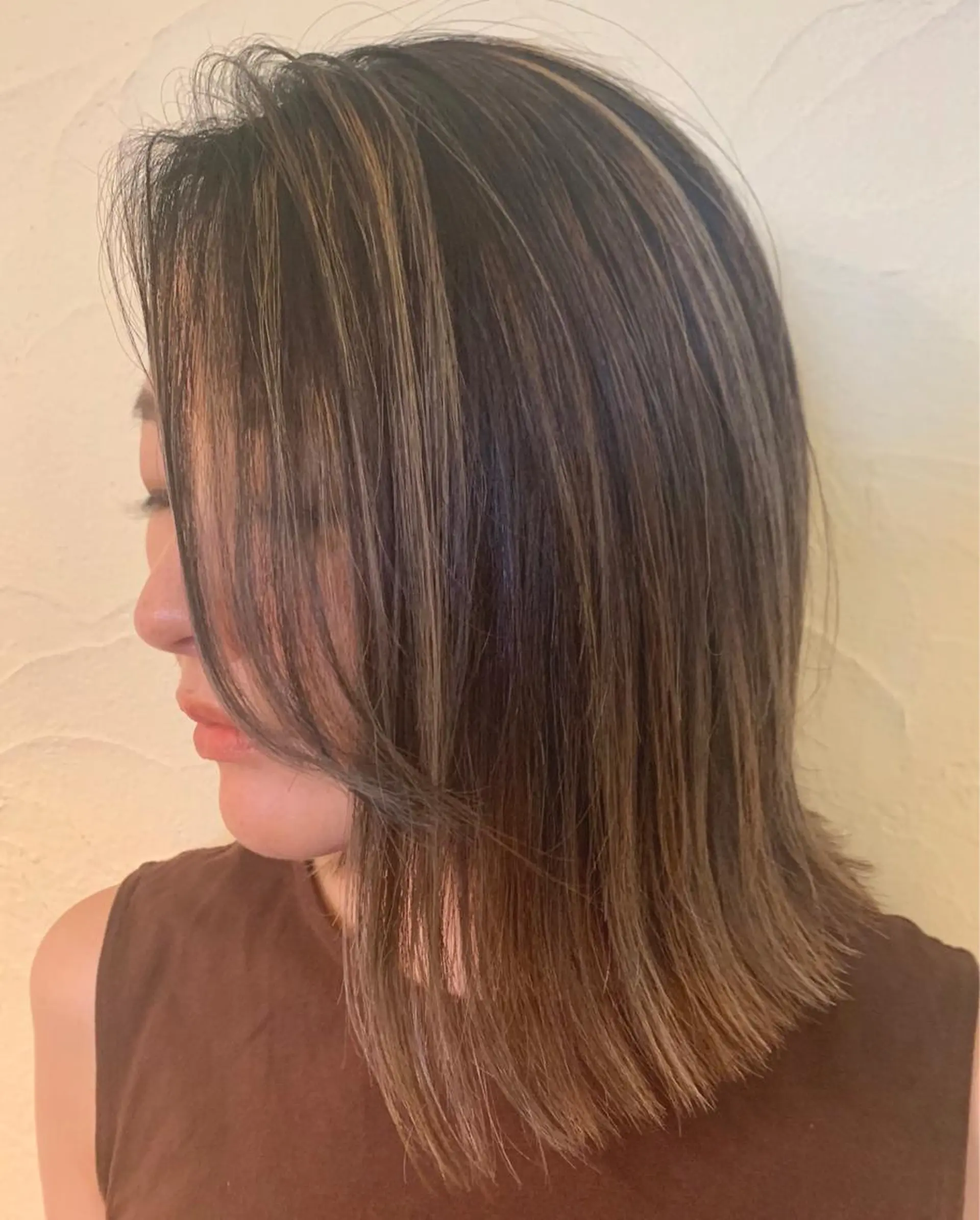ミディアム カラー ベージュカラー ハイライトカラー ハイライト A10+α所属・加茂 しのぶのヘアスタイル