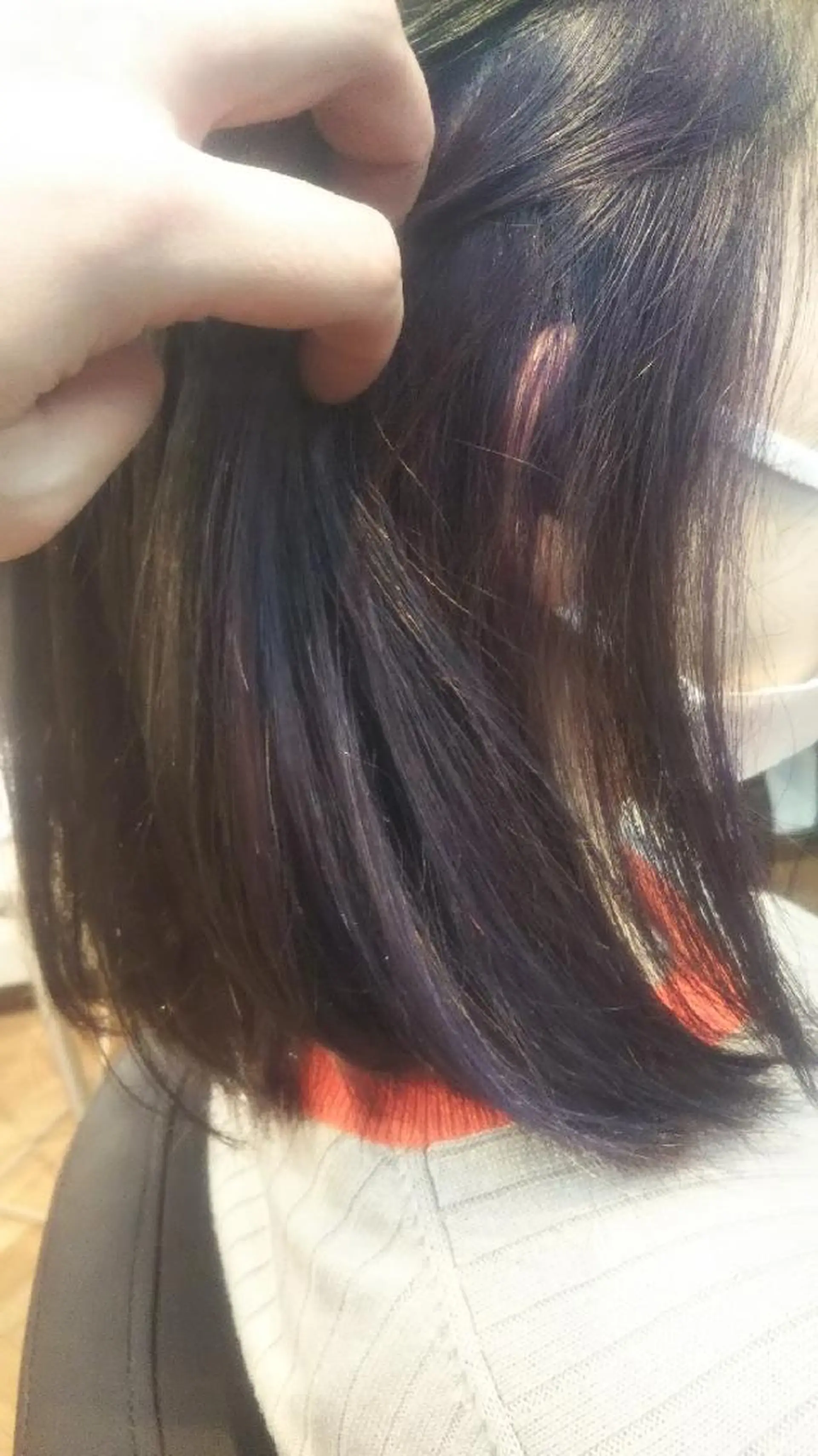 カラー 久村 奈菜のヘアスタイル