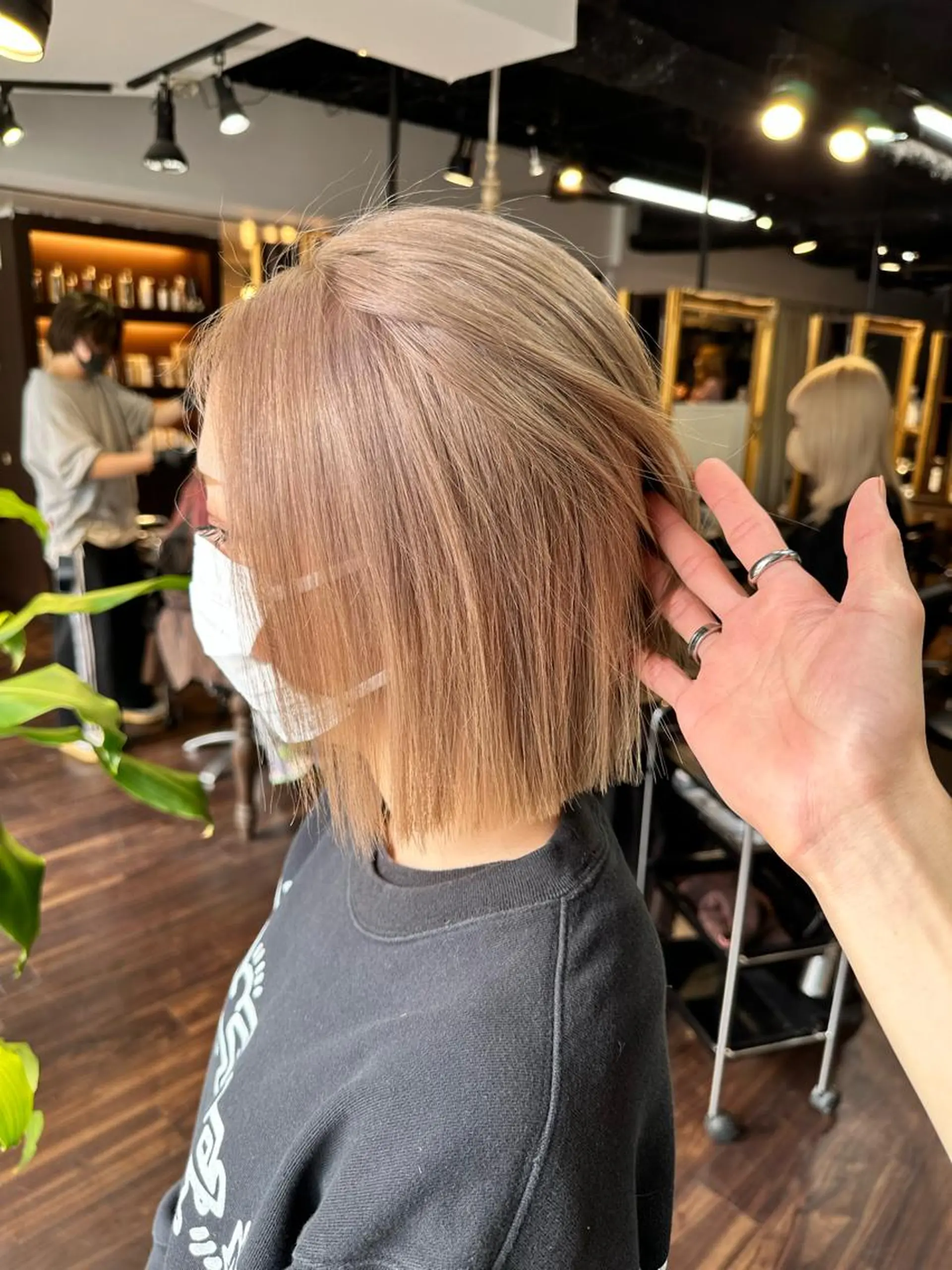 ショート カラー アディクシーカラー ベージュカラー ブリーチ ケアブリーチ デザインカラー カット ヘアカラー トリートメント ワンホンヘア ケラチン/Kaitoのヘアスタイル