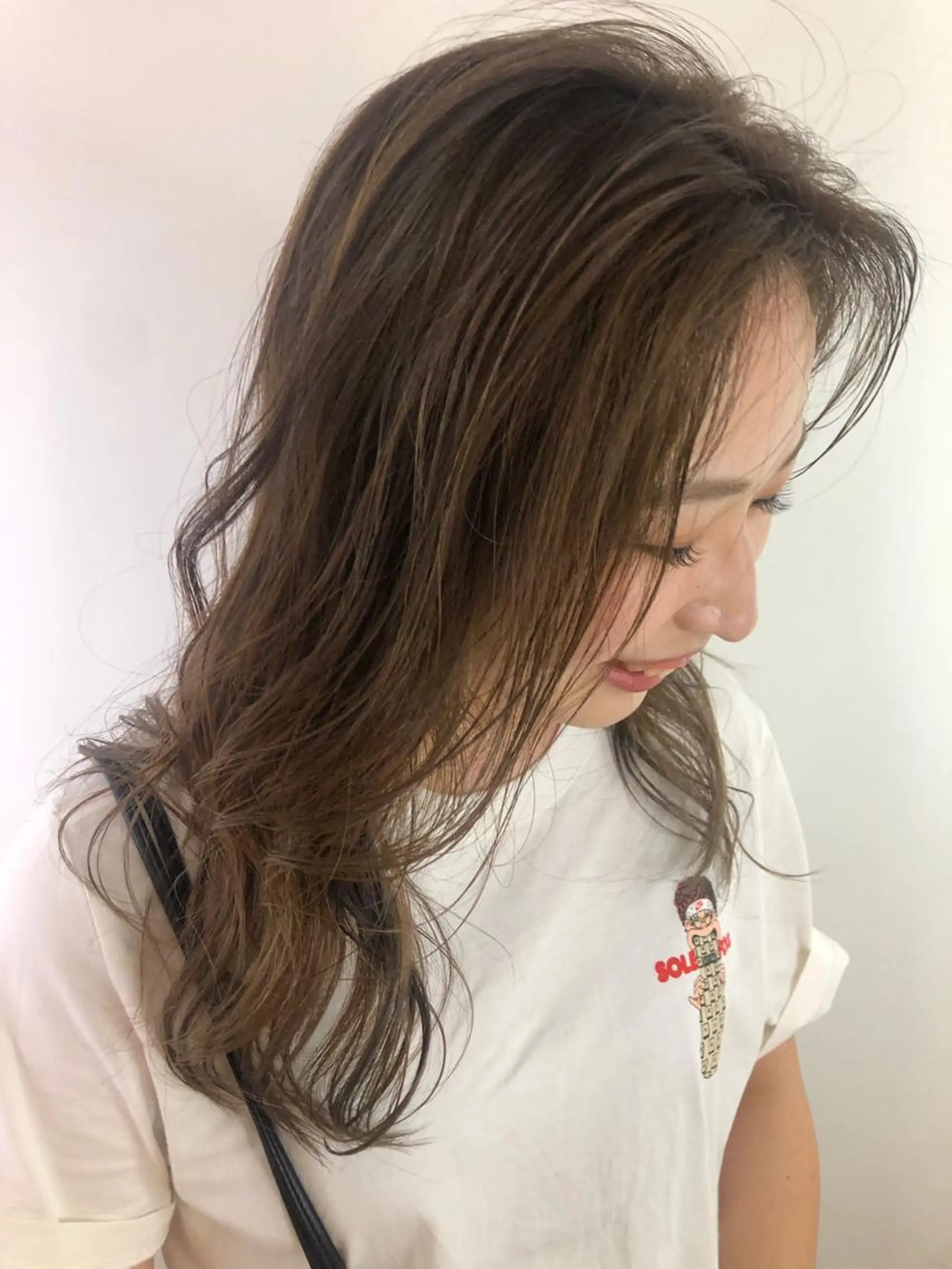 セミロング カラー ヘアカラー トリートメント 関 京磨のヘアスタイル