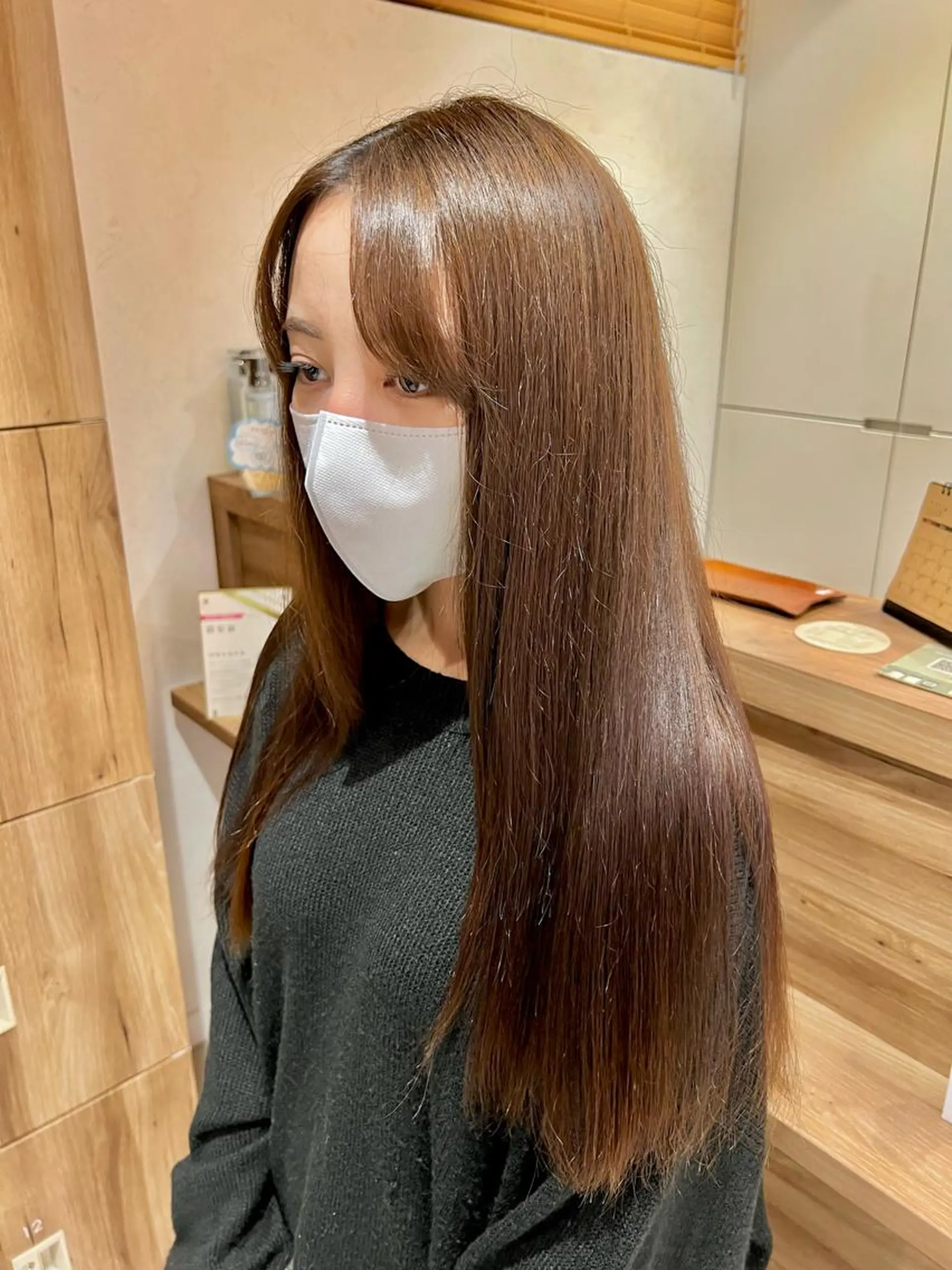 ロング Oasisgarden所属・レイヤー/ブリーチ MOMOのヘアスタイル