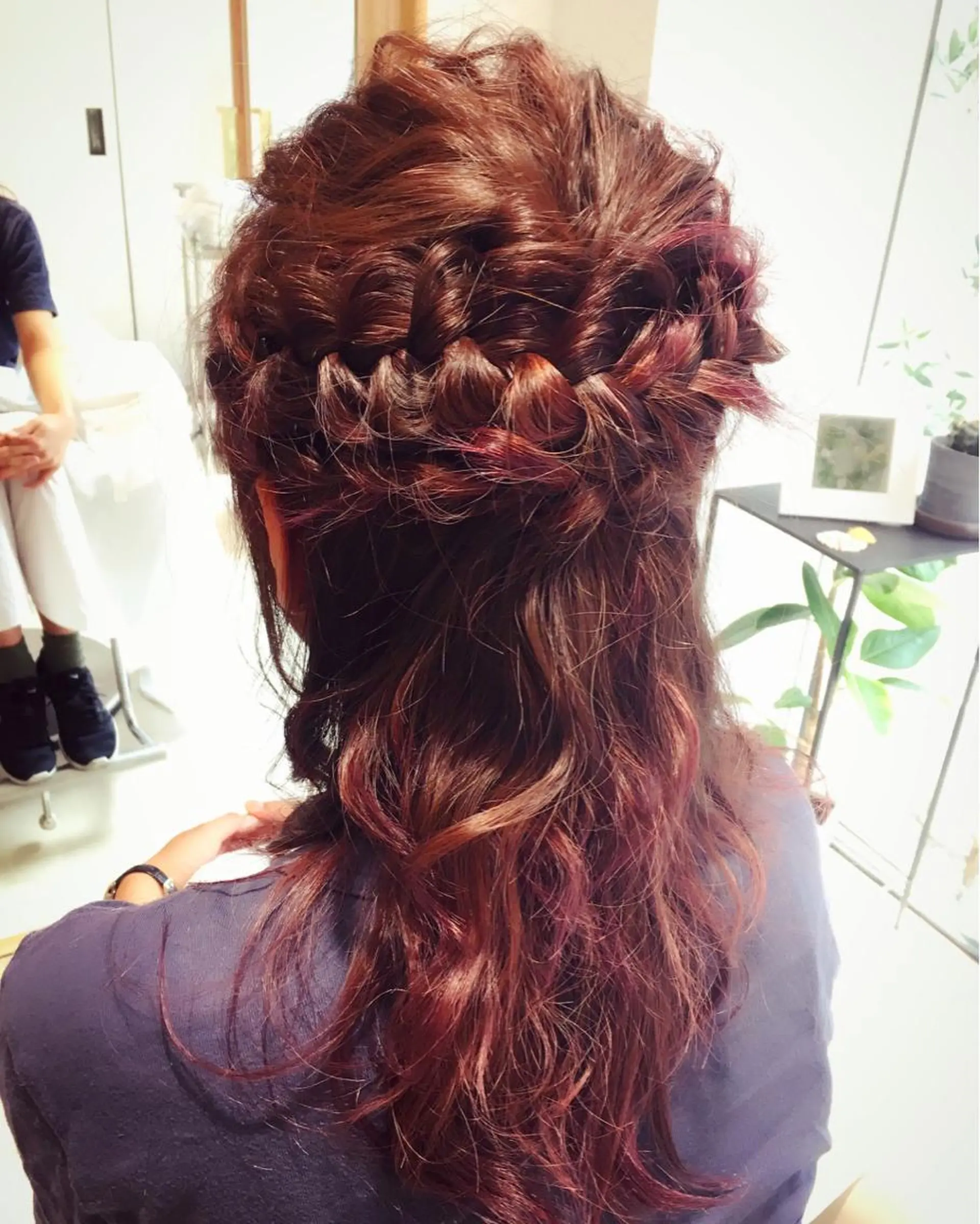 ロング カラー ヘアアレンジ ブリーチ グラデーションカラー ピンクカラー 安永 涼のヘアスタイル