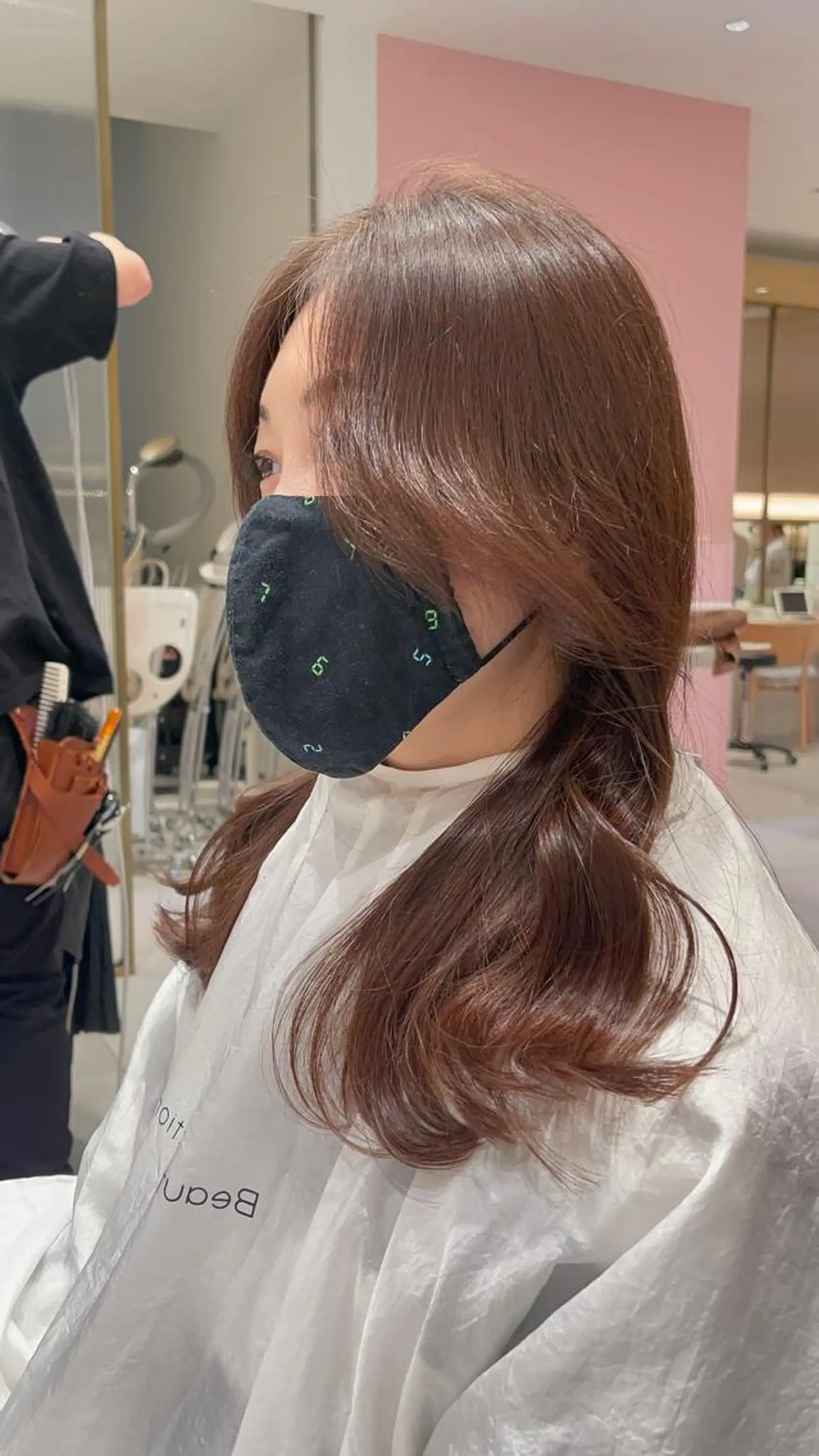 セミロング 韓国風ヘア 顔周り特化/韓国ヘア /レイヤー/吉野幸大のヘアスタイル