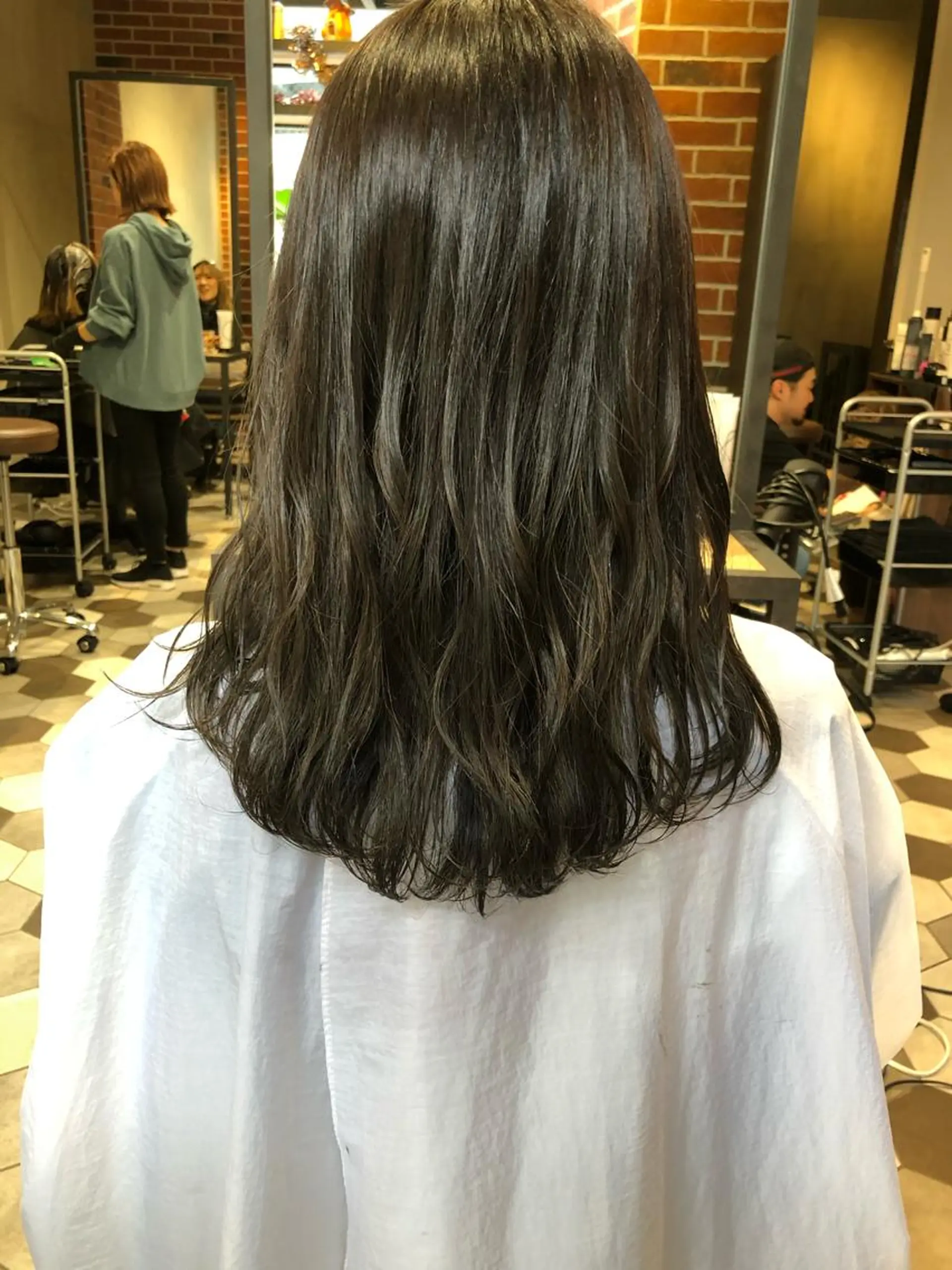 セミロング カット ヘアカラー トリートメント シンタニナオト /梅田茶屋町のヘアスタイル