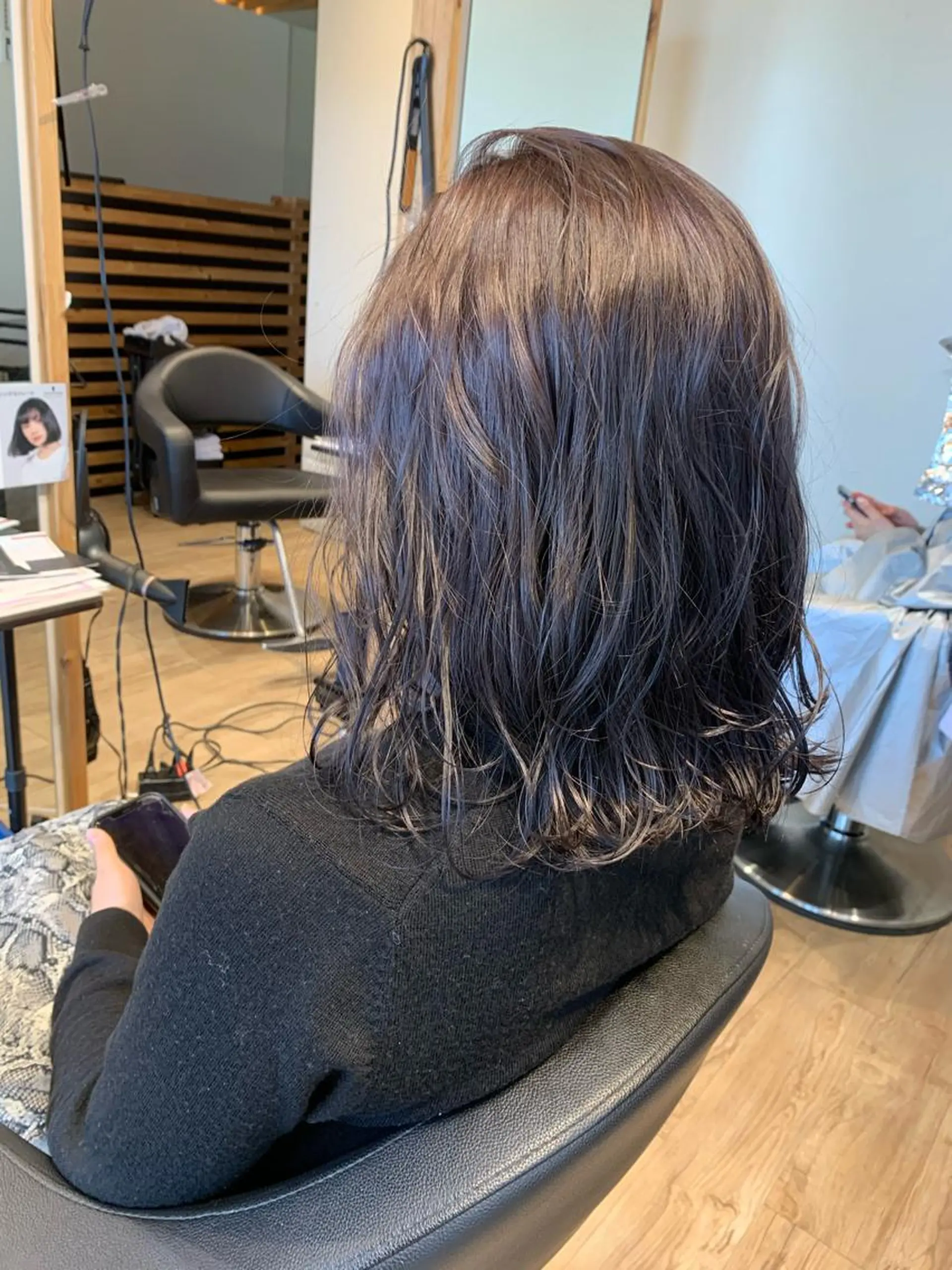 ミディアム カラー ブリーチ ラベンダーカラー ヘアカラー 大久保 隆蔵のヘアスタイル