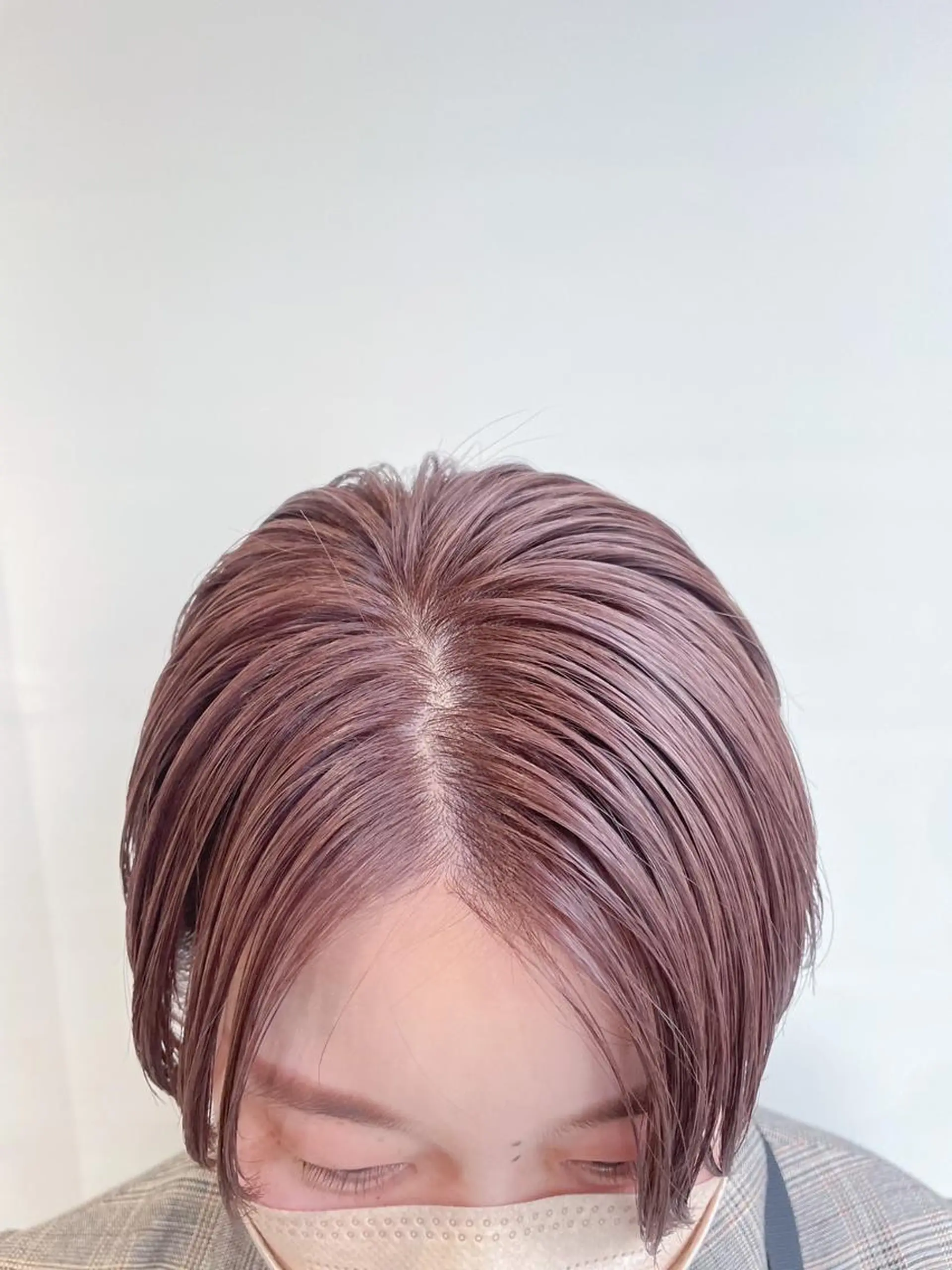 ミディアム カラー パーマ アディクシーカラー ブリーチ ブロンド ブルーカラー ハイライトカラー カット ヘアカラー トリートメント CEINE PATHのヘアスタイル