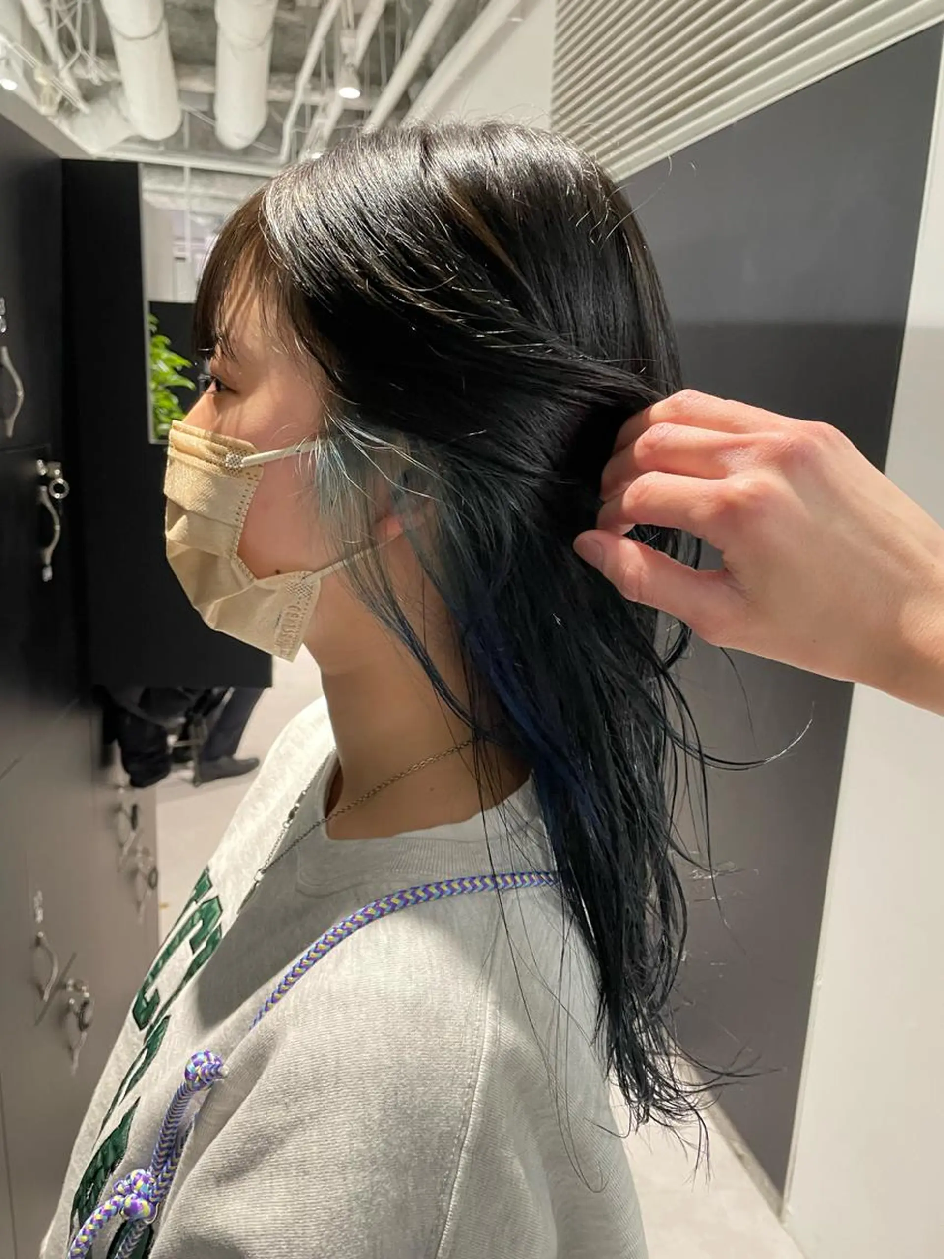 セミロング カラー ブルーカラー イヤリングカラー ウルフカット 🐺ウルフ/レイヤー カット/高嶋湧大のヘアスタイル