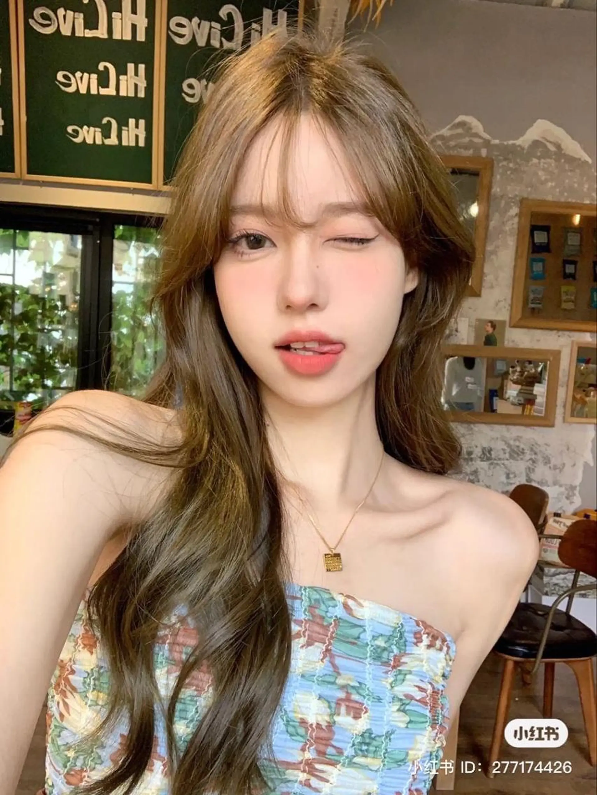 ロング カラー ハイトーンカラー 🦄レイヤーカットのヘアスタイル