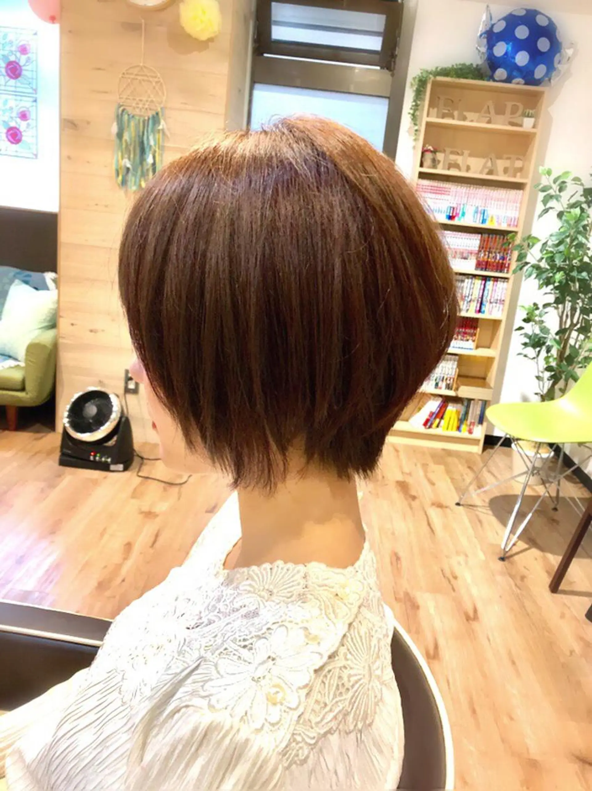ショート カラー カット ヘアカラー トリートメント 青野 文香のヘアスタイル