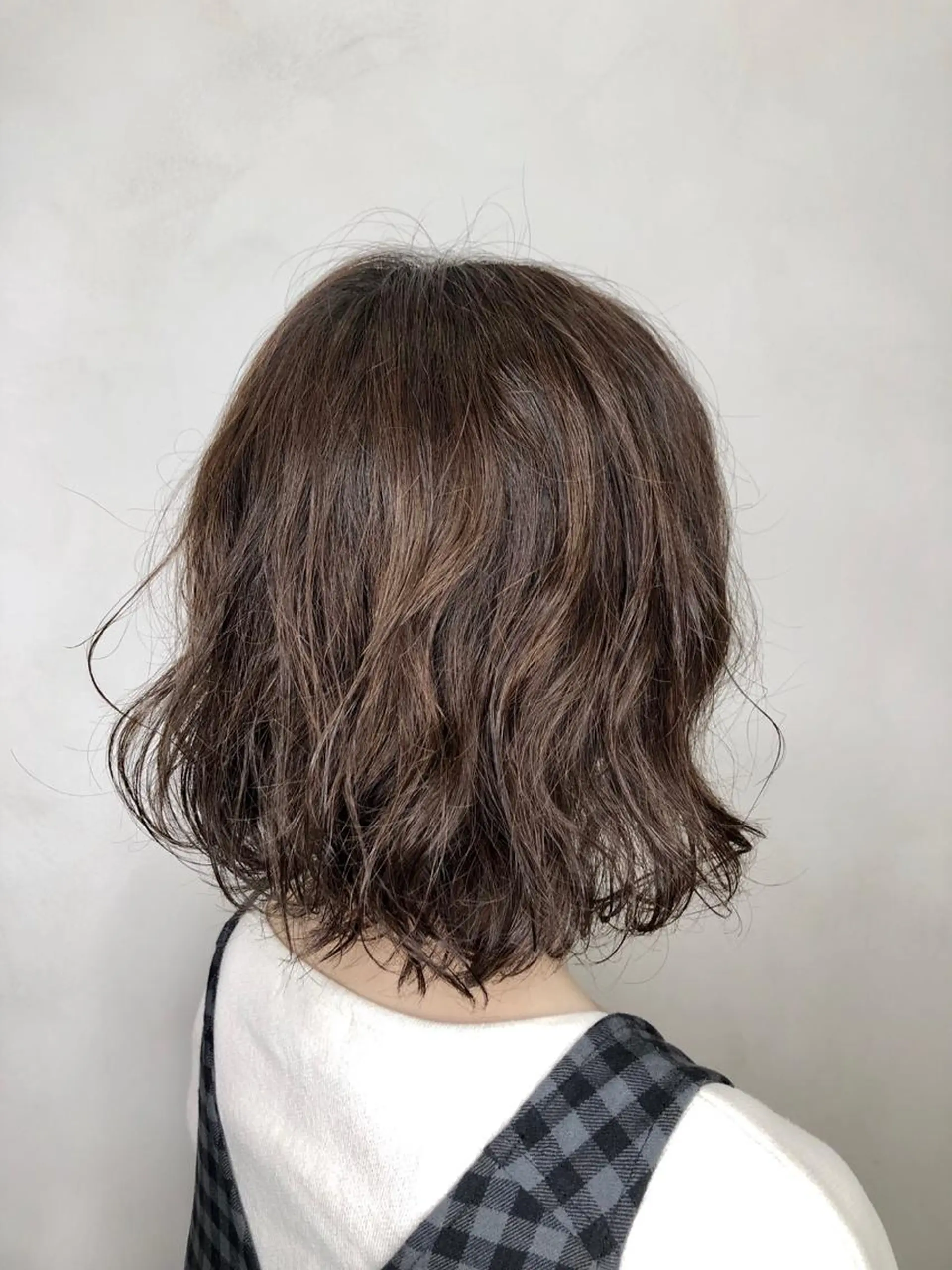 ショート カラー パーマ アディクシーカラー ブラウンカラー イルミナカラー ボブ デジタルパーマ 美髪矯正 🌈髪質改善 山下のヘアスタイル