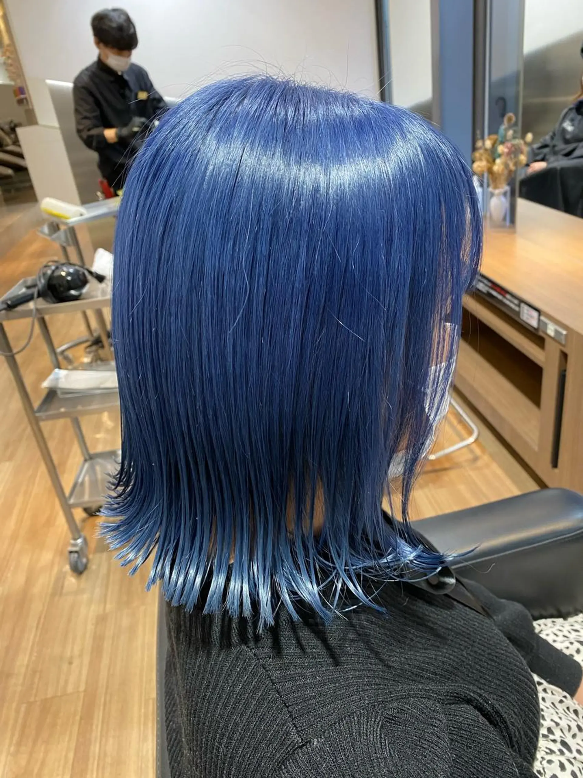 ミディアム カラー ブリーチ ブルーカラー ブルーバイオレット バイオレットカラー 🫧セントリック経堂 SAKURA🫧のヘアスタイル