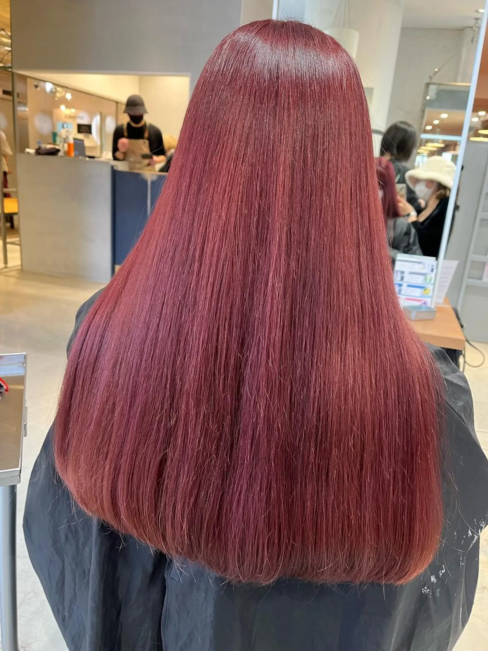 ロング カラー ヘアカラー トリートメント u n aのヘアスタイル