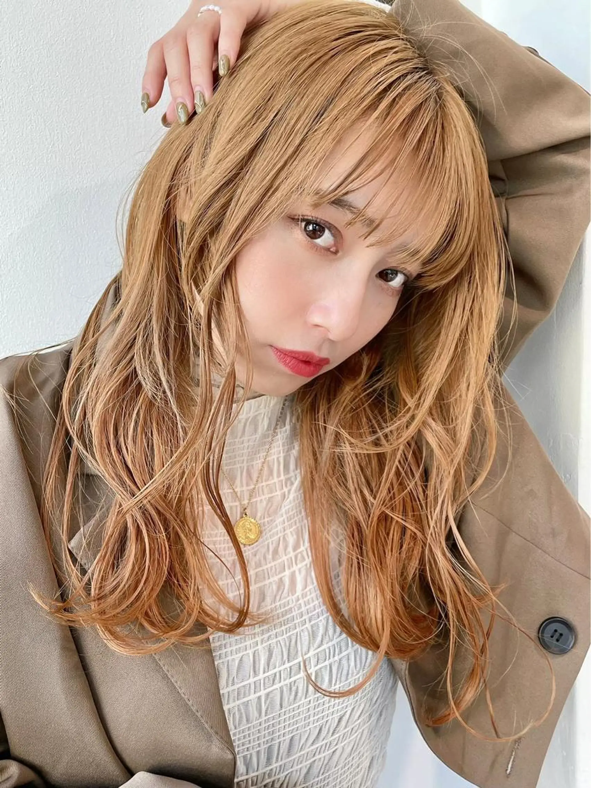 ロング EMIL/上野駅近 /ブリーチ縮毛矯正のヘアスタイル