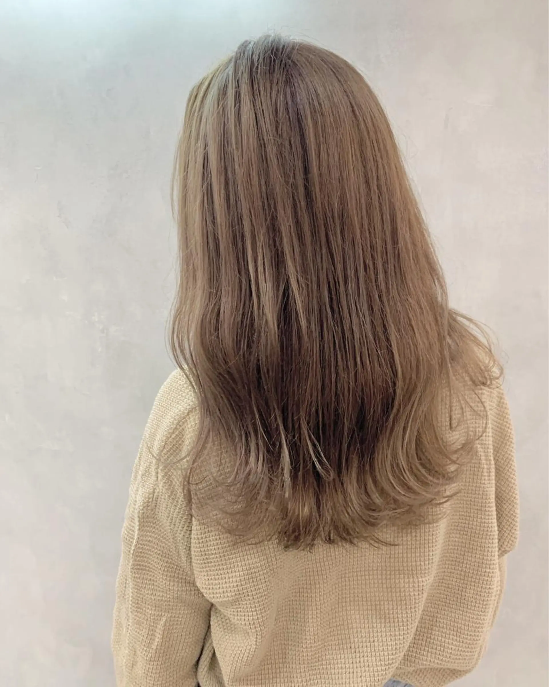 セミロング カラー 脇谷 拓弥のヘアスタイル