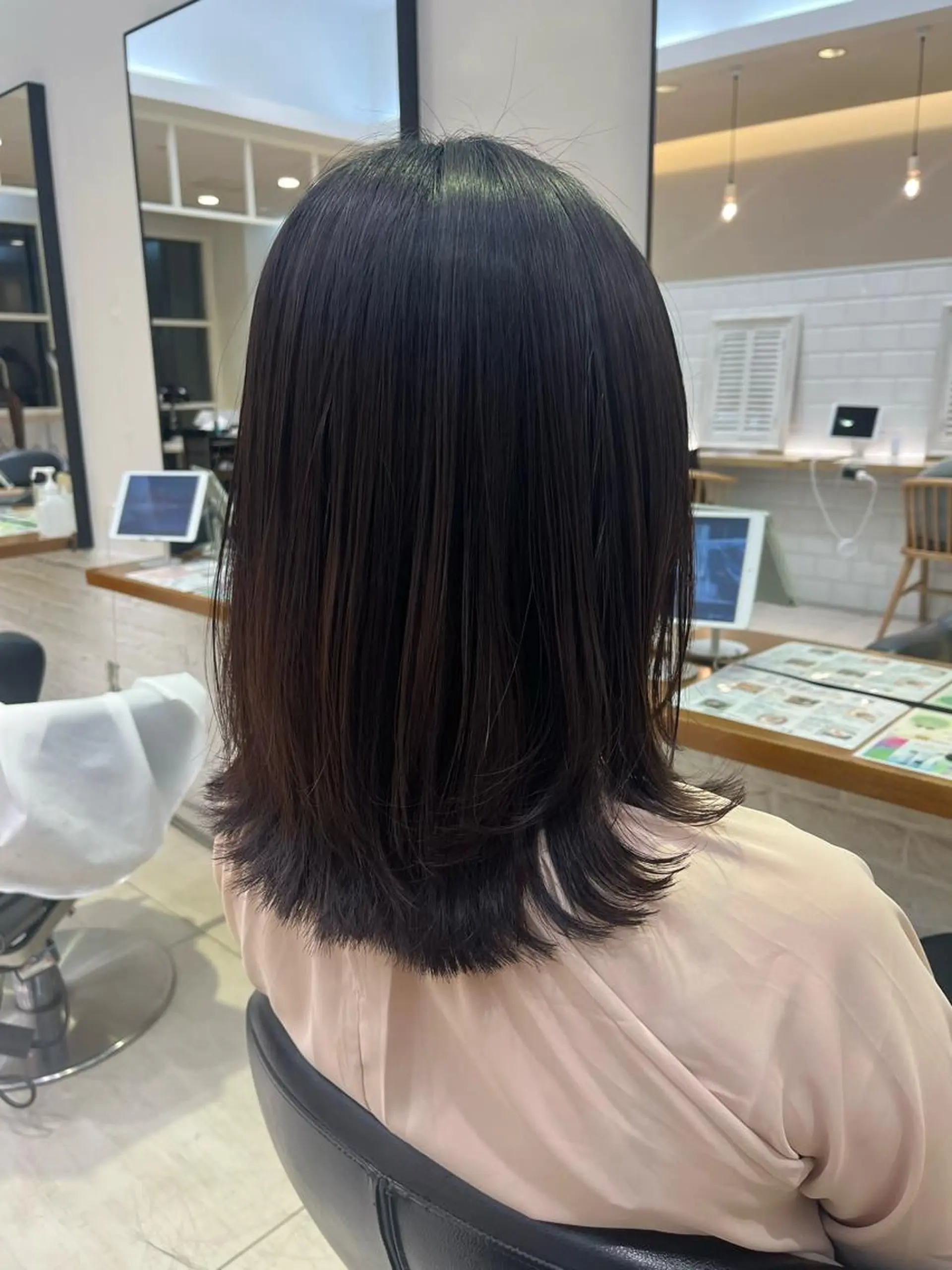 ミディアム コテ巻き風パーマ🫧 麻尋のヘアスタイル
