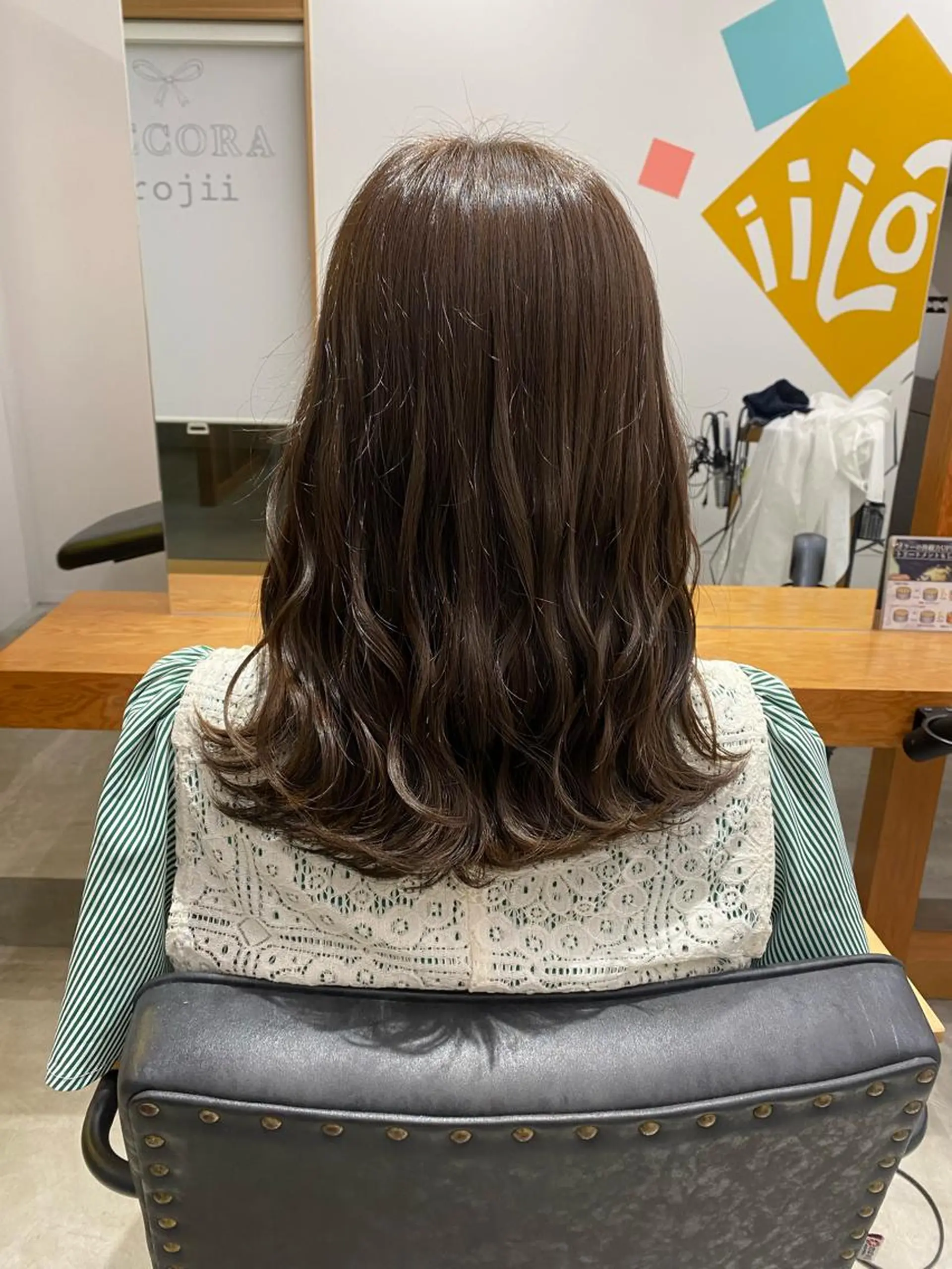 セミロング カラー ヘアカラー DECORArojii所属・赤坂 菜々恵のヘアスタイル