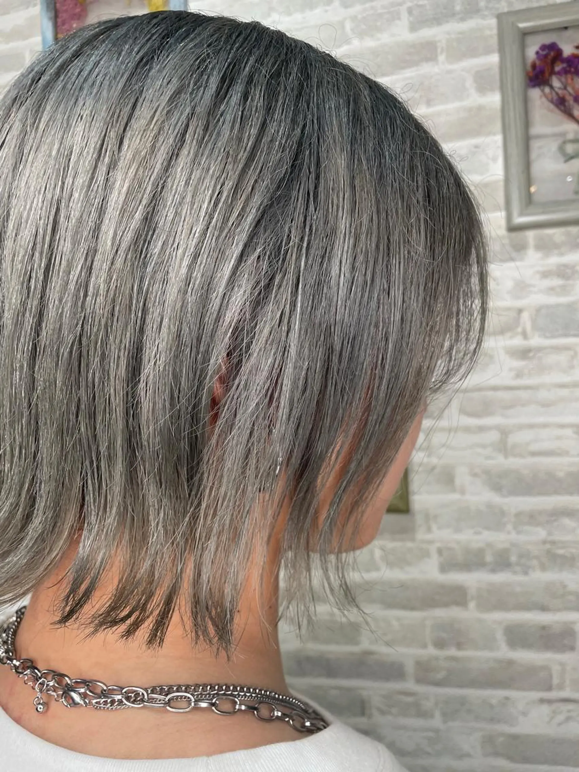 カラー ゆ らのヘアスタイル