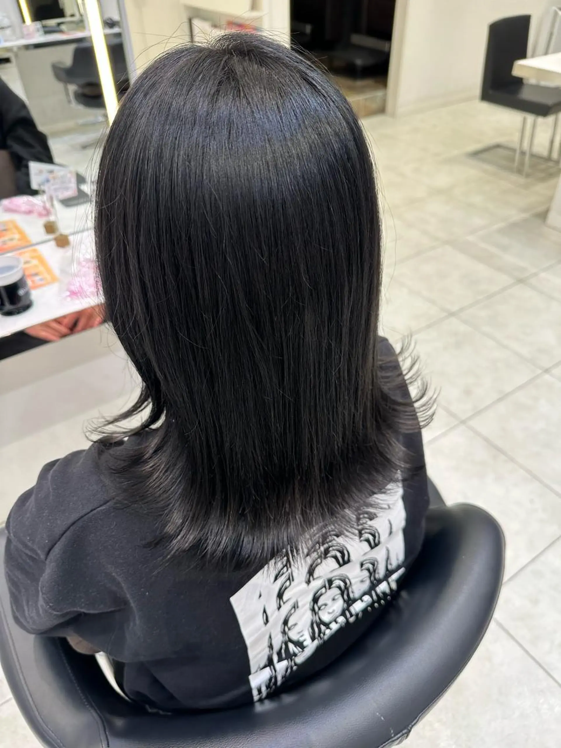 セミロング ヘアカラー GOAT_茅ヶ崎 キシ サクラのヘアスタイル