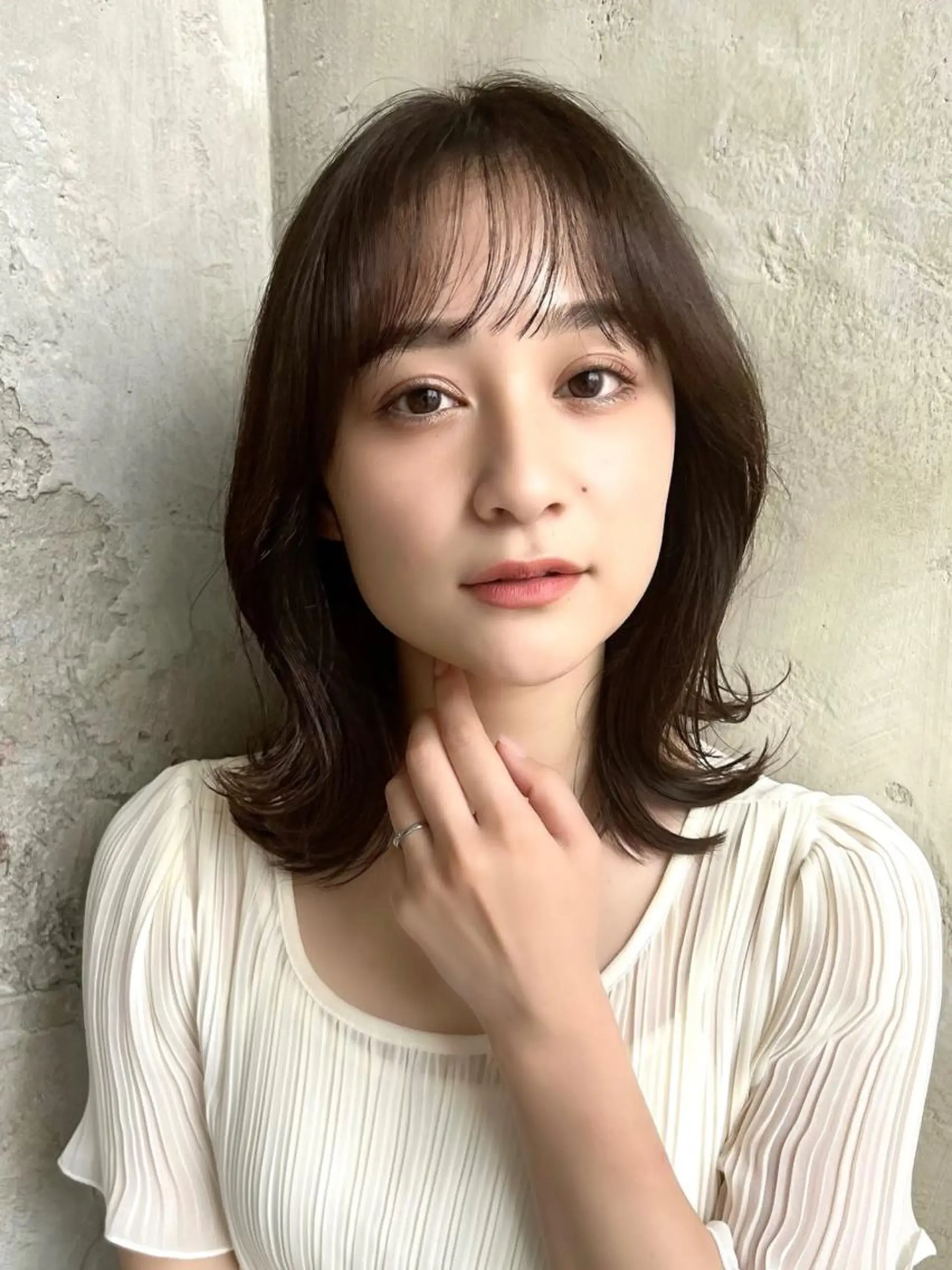 ミディアム カラー ベージュカラー ブラウンカラー くびれヘア 髪質改善 縮毛矯正 🧡くびれヘア/前髪 顔周り🧡久原結衣のヘアスタイル