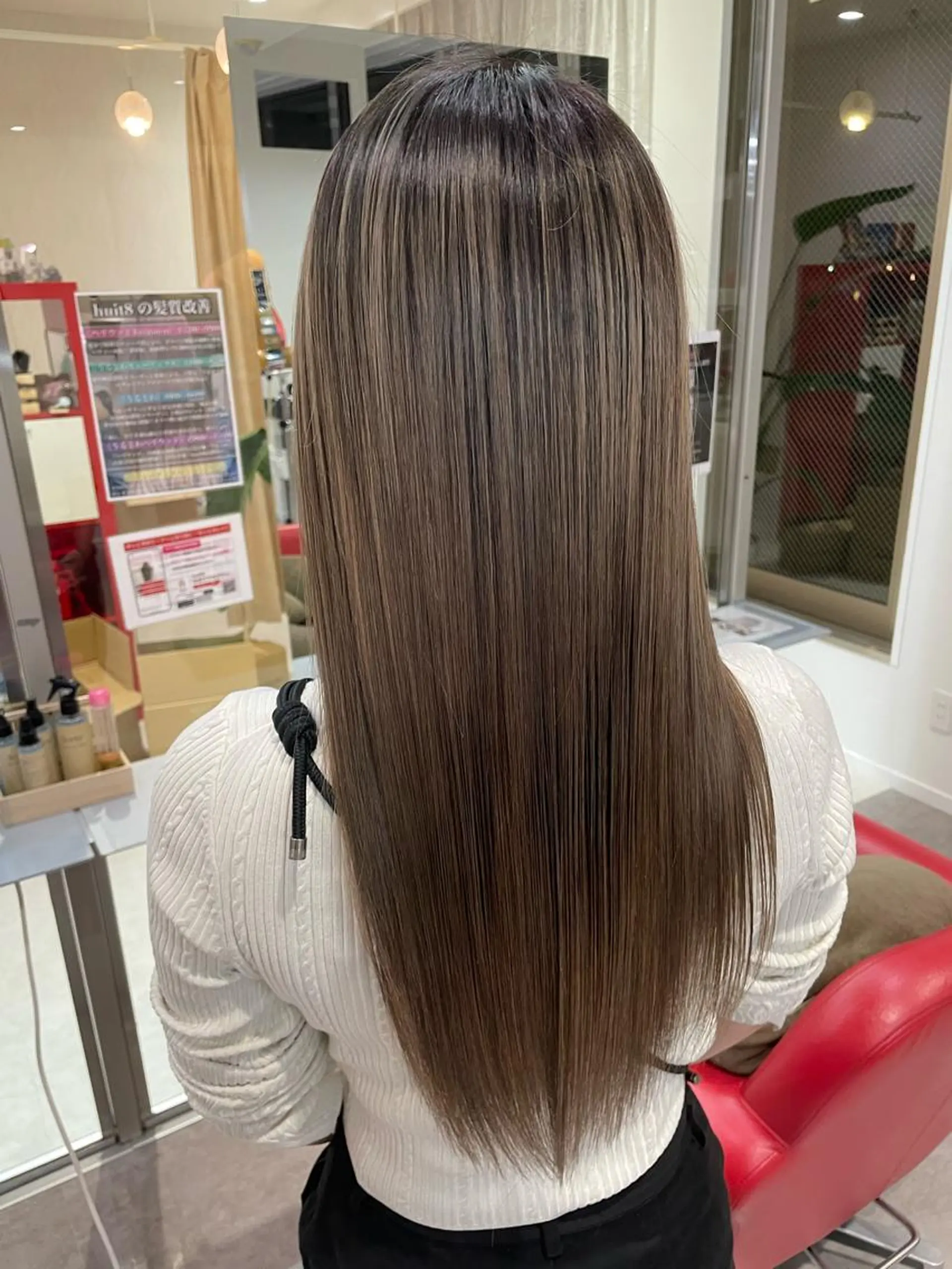 ロング カラー グレージュ Merlyosaka所属・Merlyosaka 早川未来のヘアスタイル