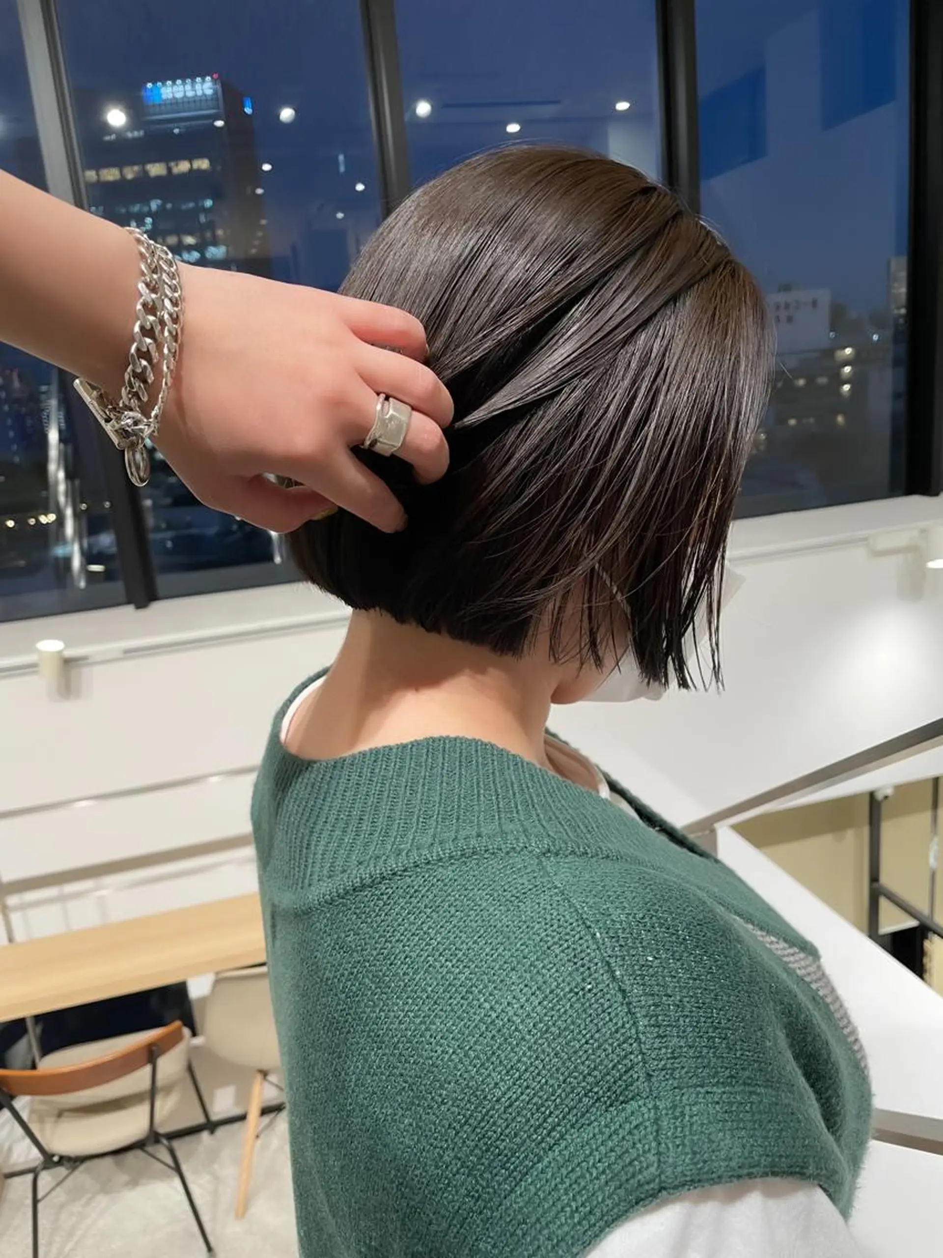 ショート カラー ヘアアレンジ アイブロウ ミニボブ/ブリーチ 🌈MISATOのヘアスタイル