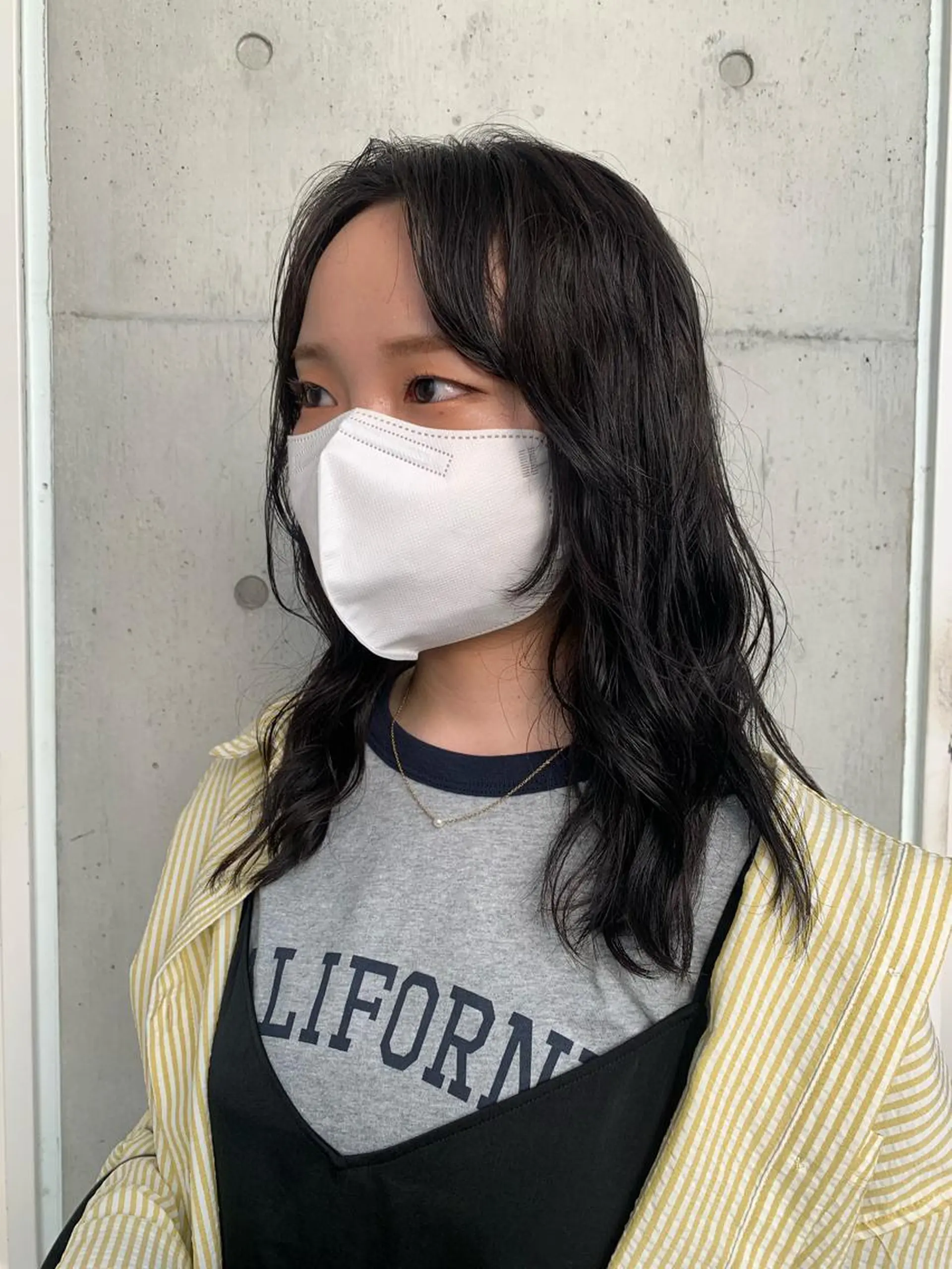 ミディアム カラー 黒髪 カネコ ユカリのヘアスタイル