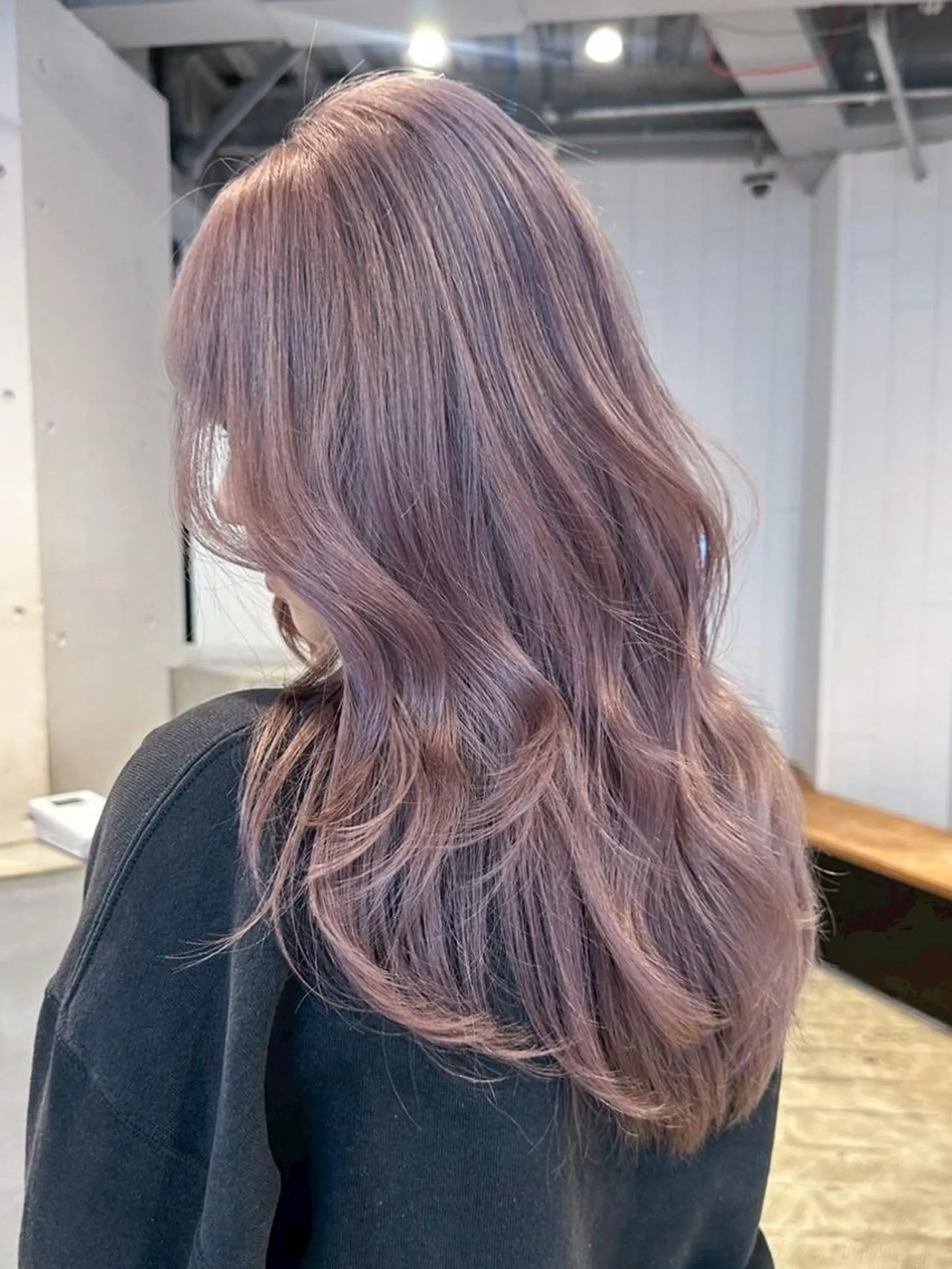 セミロング カラー ダブルカラー ハイトーンカラー 顔まわりレイヤー 顔周りカット レイヤーカット カット ヘアカラー トリートメント ITbyALBUM 浦和店のヘアスタイル