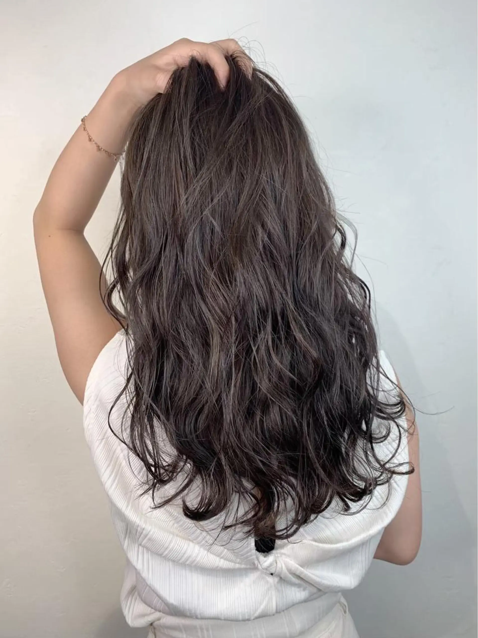 セミロング カラー _WHITE 高槻のヘアスタイル