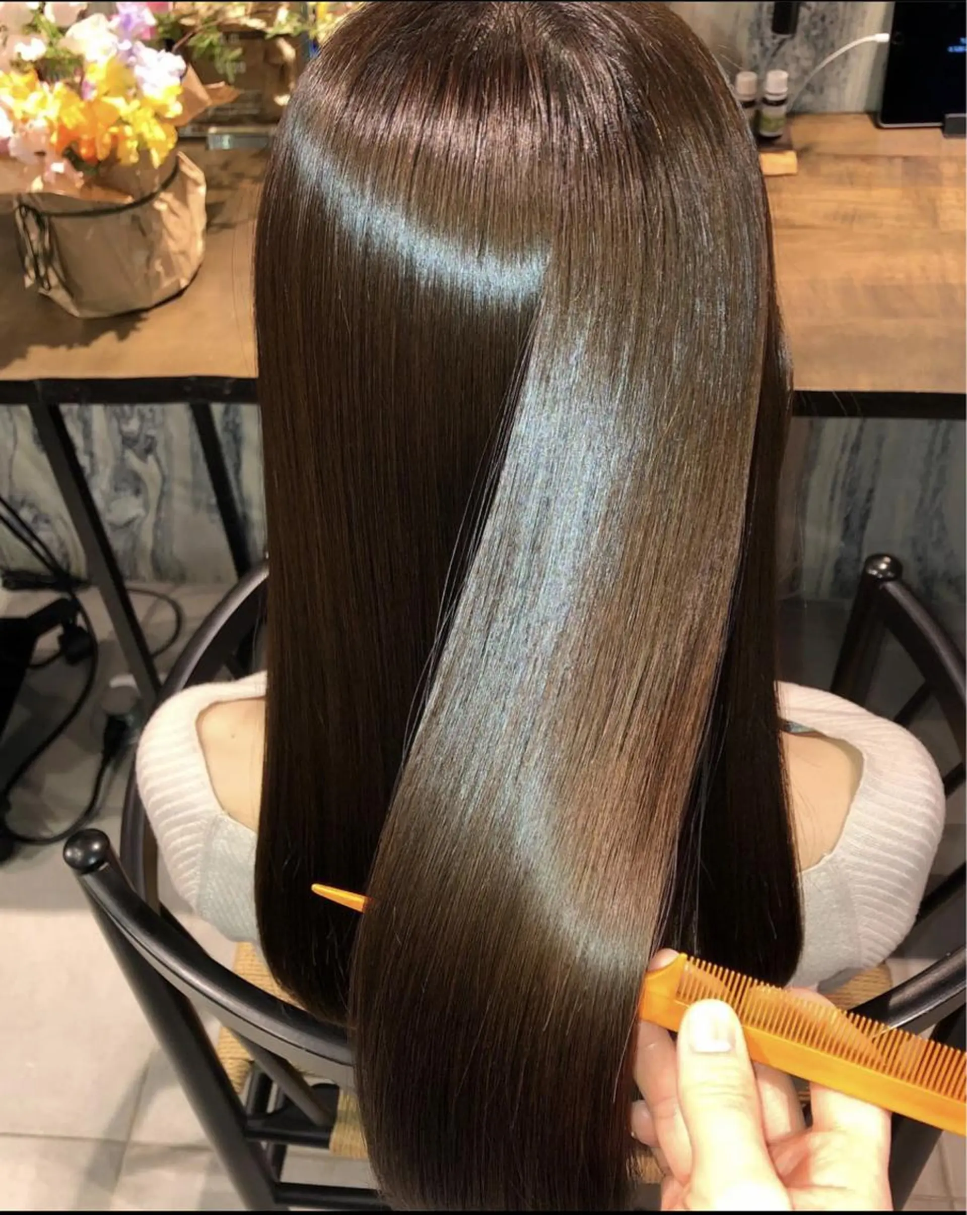 セミロング カット ヘアカラー 縮毛矯正 トリートメント JYO 髪質改善専門家のヘアスタイル