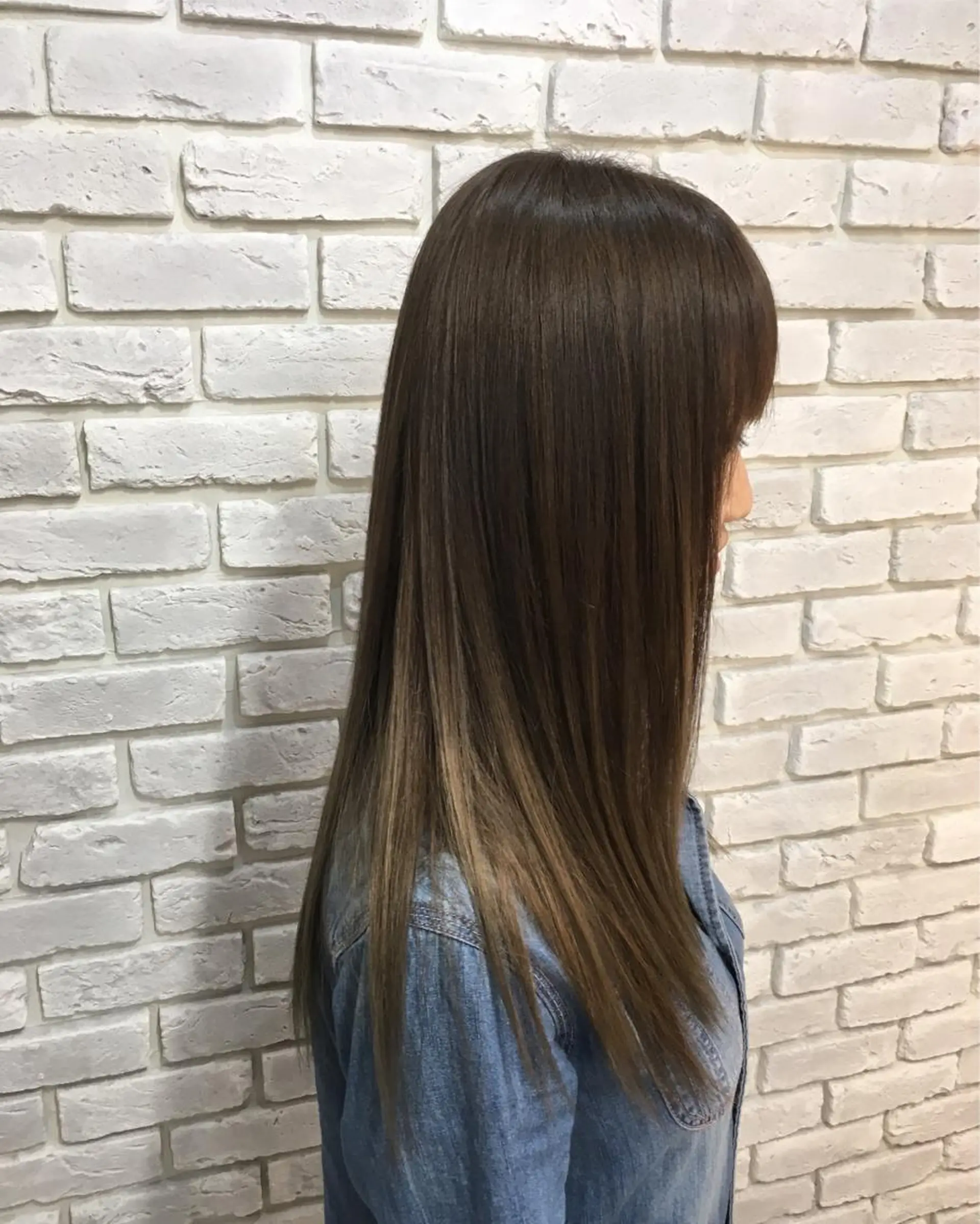 セミロング カラー 江幡 渉のヘアスタイル