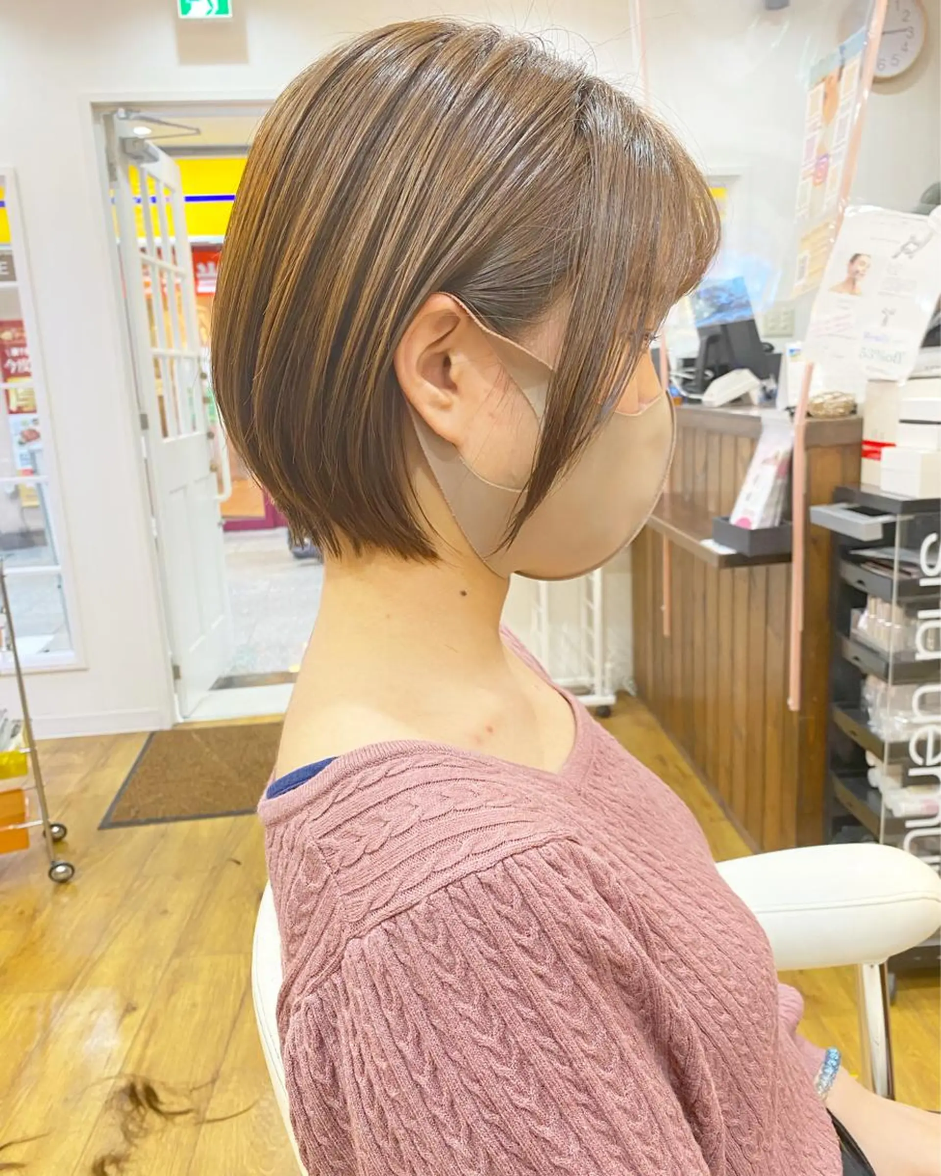 ショート カラー 横浜ブリーチムラ直し ハイトーン/ブリーチのヘアスタイル