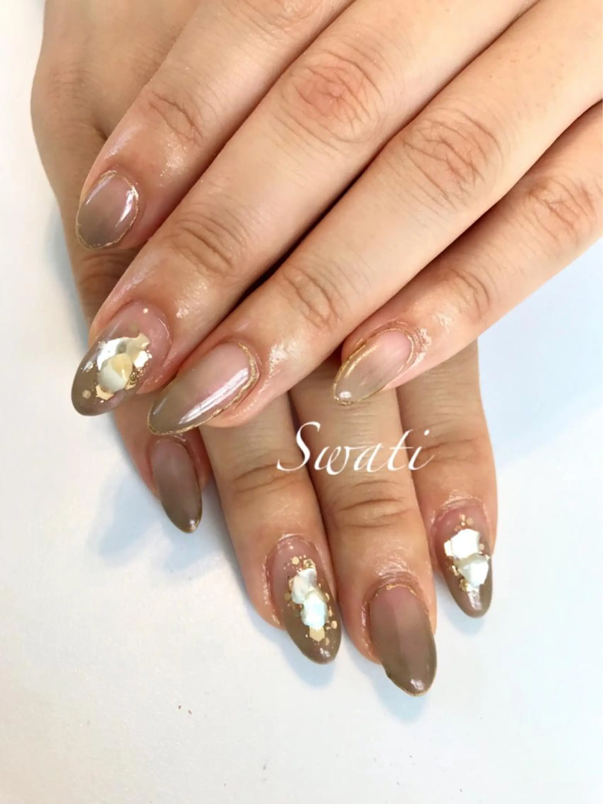 ネイル アートネイル ニュアンスネイル オフィスネイル シンプルネイル 夏ネイル yuko （ネイリスト）のネイルデザイン