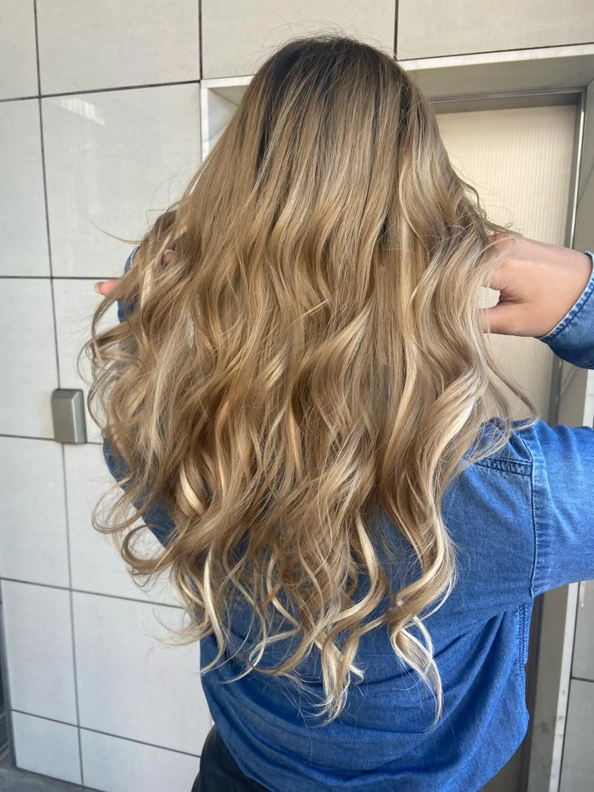 ロング エクステ 🧸プルエクステ❤︎ ネイルKAO🧸のヘアスタイル