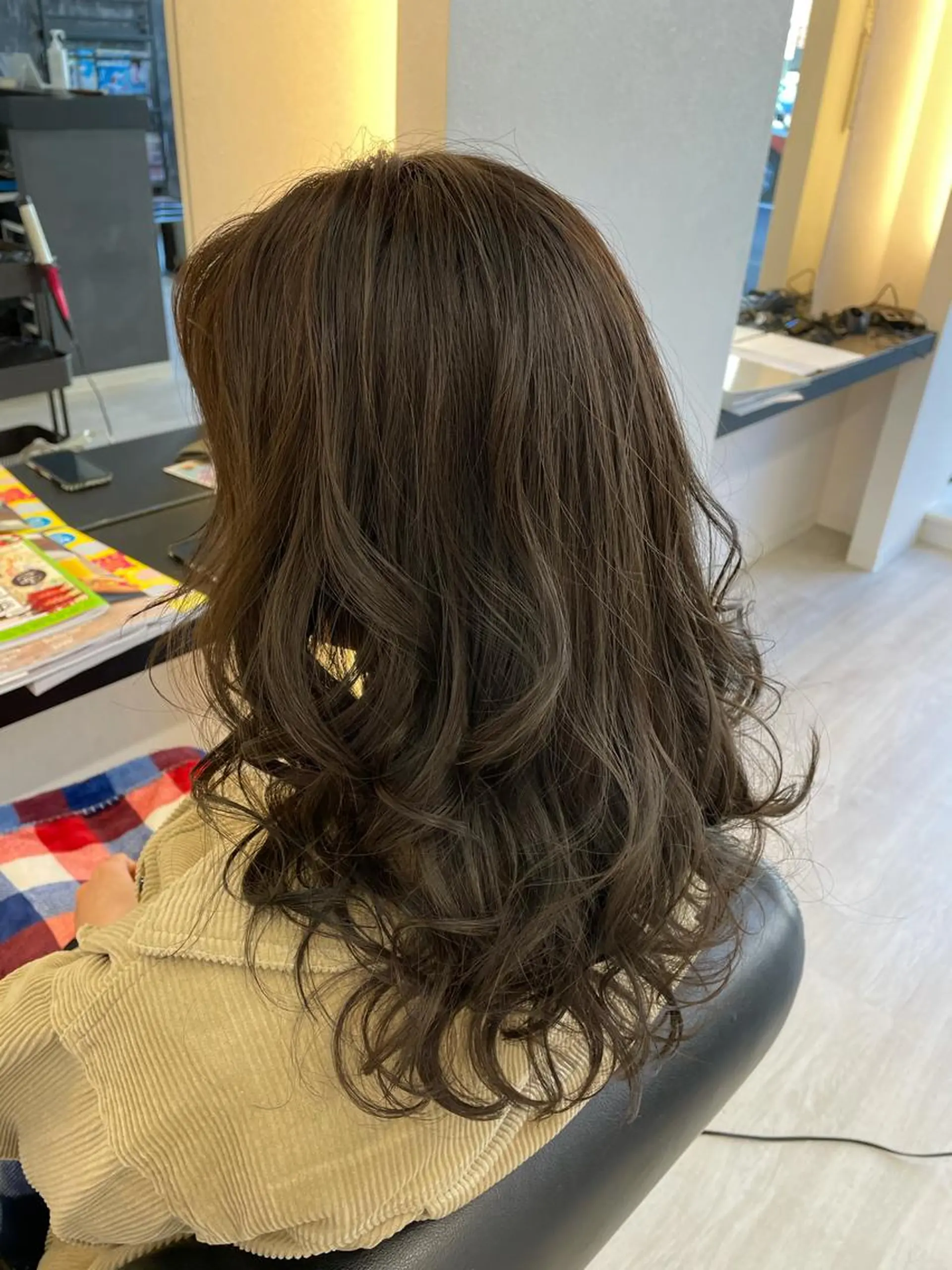 セミロング カラー Hair salon Reve〜レーヴ〜所属・髪質改善・美髪矯正 特化型美容師・北野のヘアスタイル