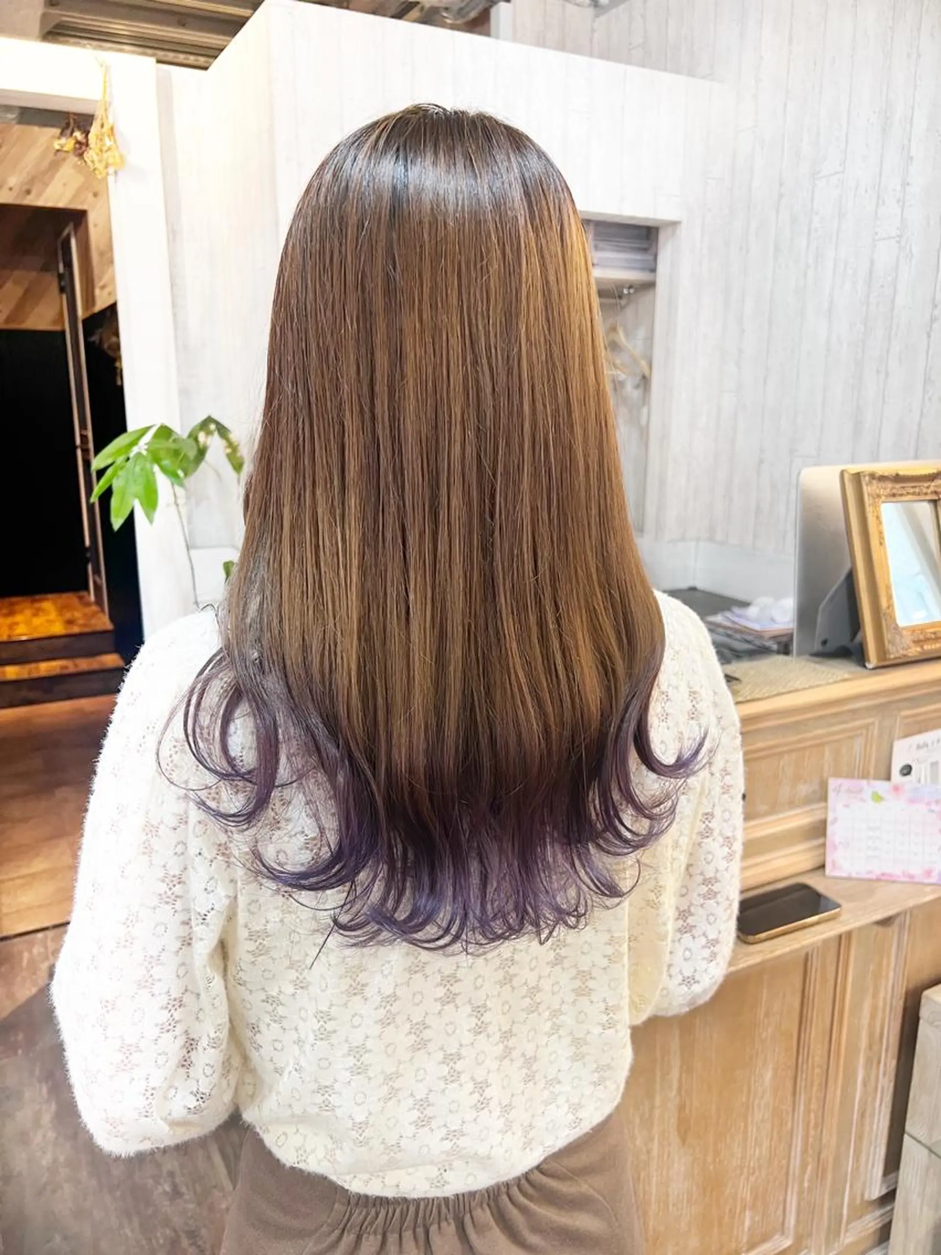 セミロング カラー ベージュカラー ブリーチ ケアブリーチ 透明感カラー デザインカラー ヘアカラー トリートメント ヘッドスパ ダブルカラー　/ インナーカラーMiiのヘアスタイル