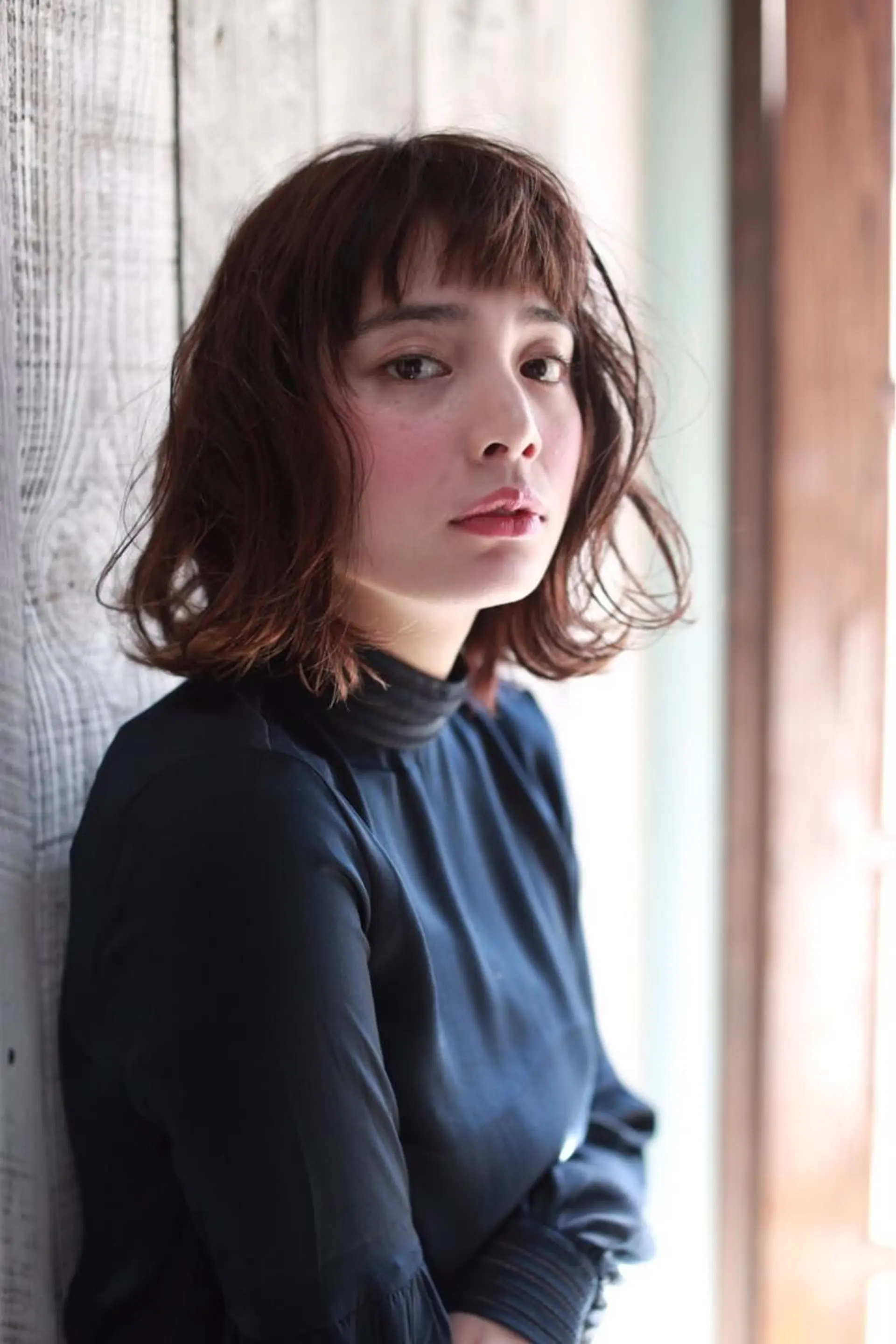 ミディアム ボブ くびれヘア 斜めバング 伸ばしかけ レイヤーカット 圧倒的美髪ストレート ツダケイタロウのヘアスタイル