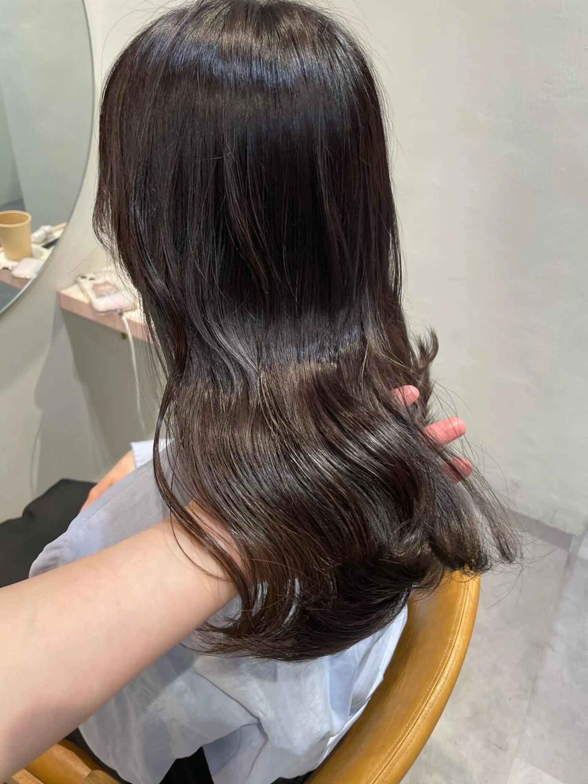 カラー 若月 あやかのヘアスタイル