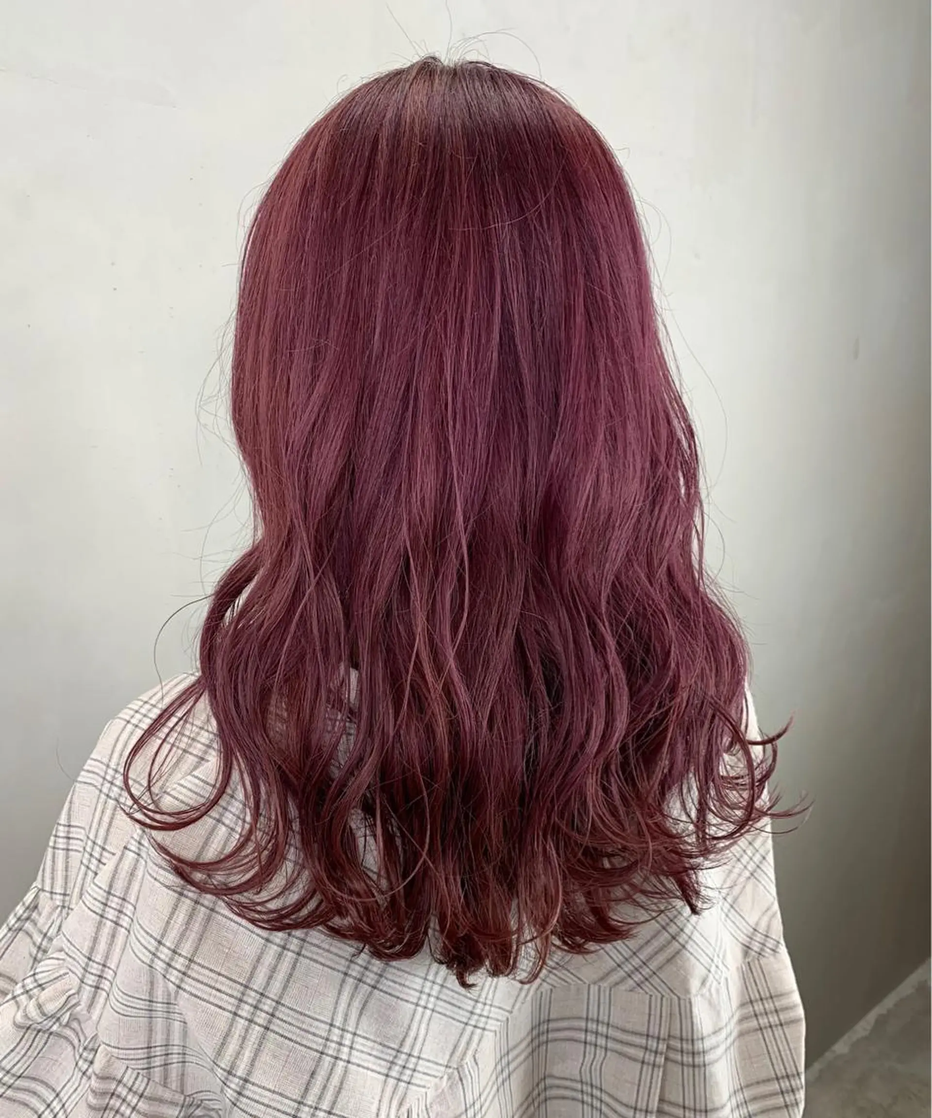 ミディアム パープルカラー River,Land所属・yui .のヘアスタイル