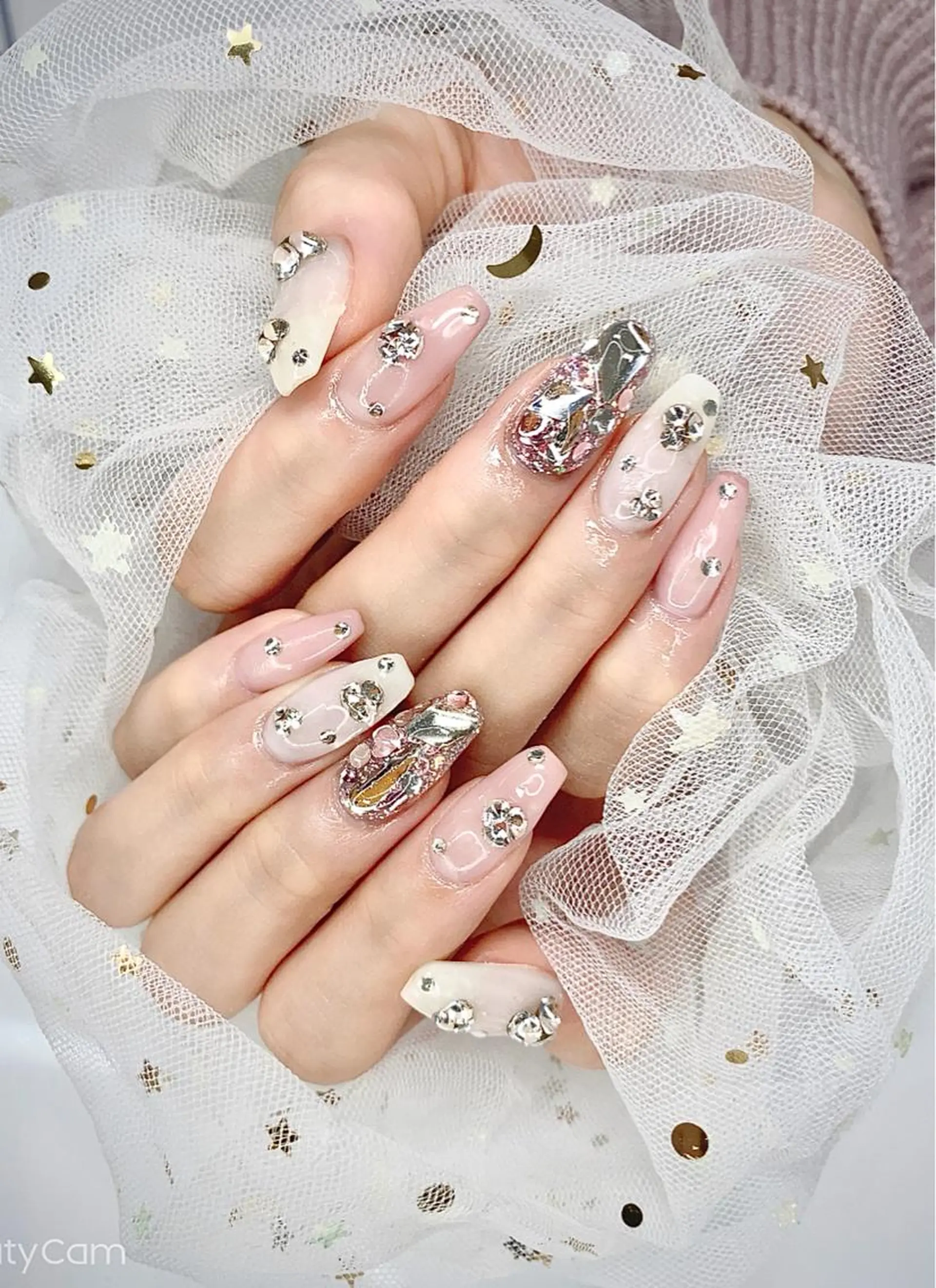 ネイル I-nailロング /ワンホン/キラキラのネイルデザイン