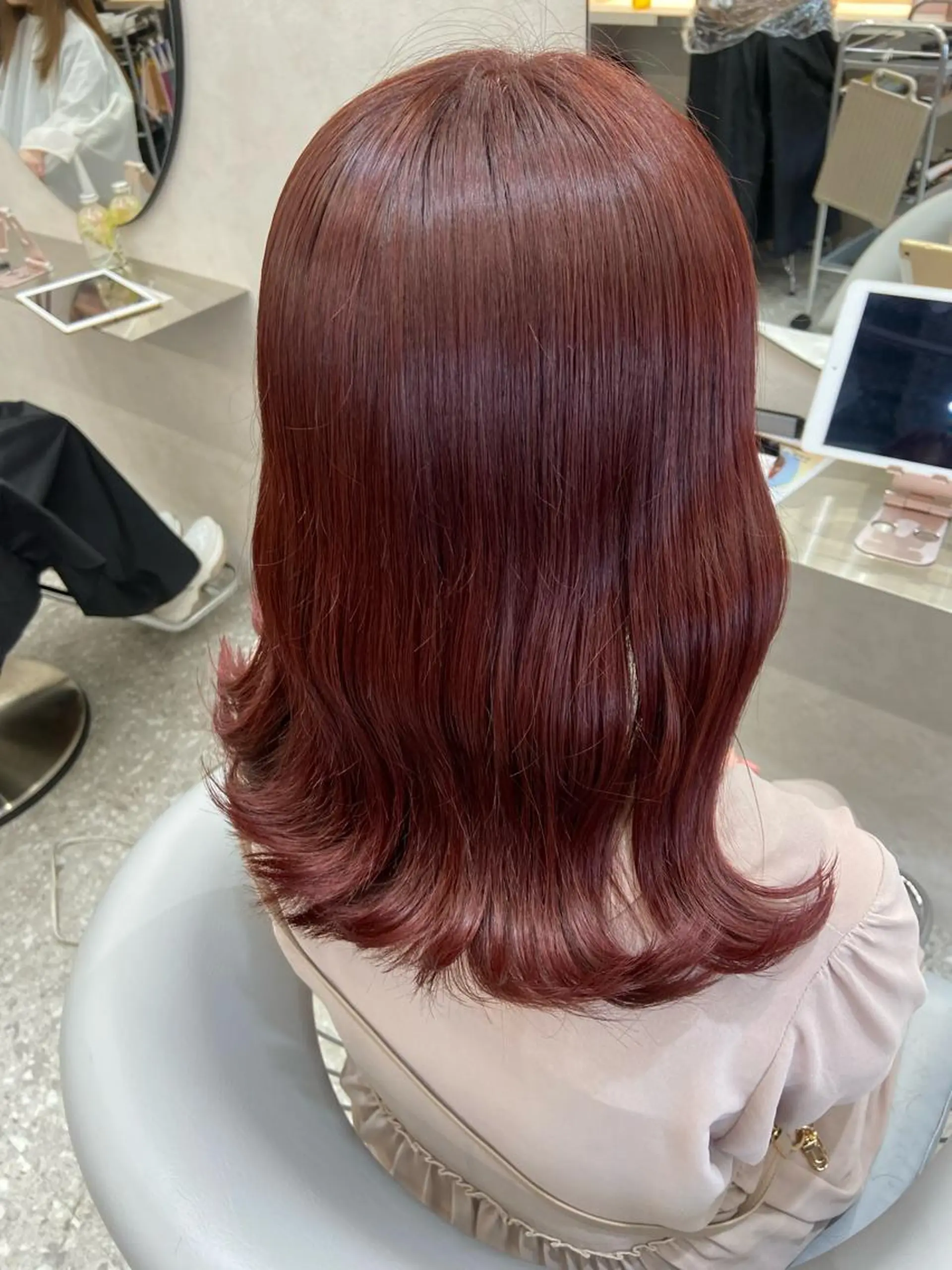 ミディアム シールエクステ ケアカラー ピンクブラウン エクステ 韓国風ヘア カット ヘアカラー トリートメント 新宿/韓国ヘア 中明度カラー/かやのヘアスタイル