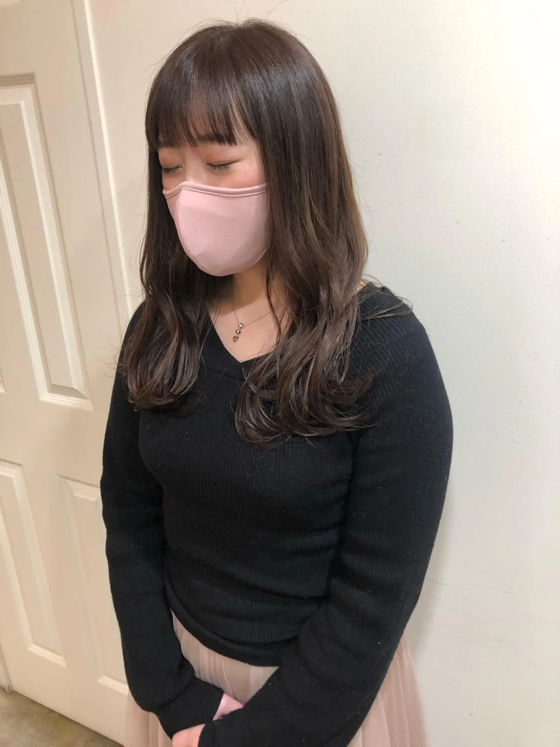 セミロング カラー カット ヘアカラー トリートメント MIOベージュカラー 柔らかいカラーのヘアスタイル