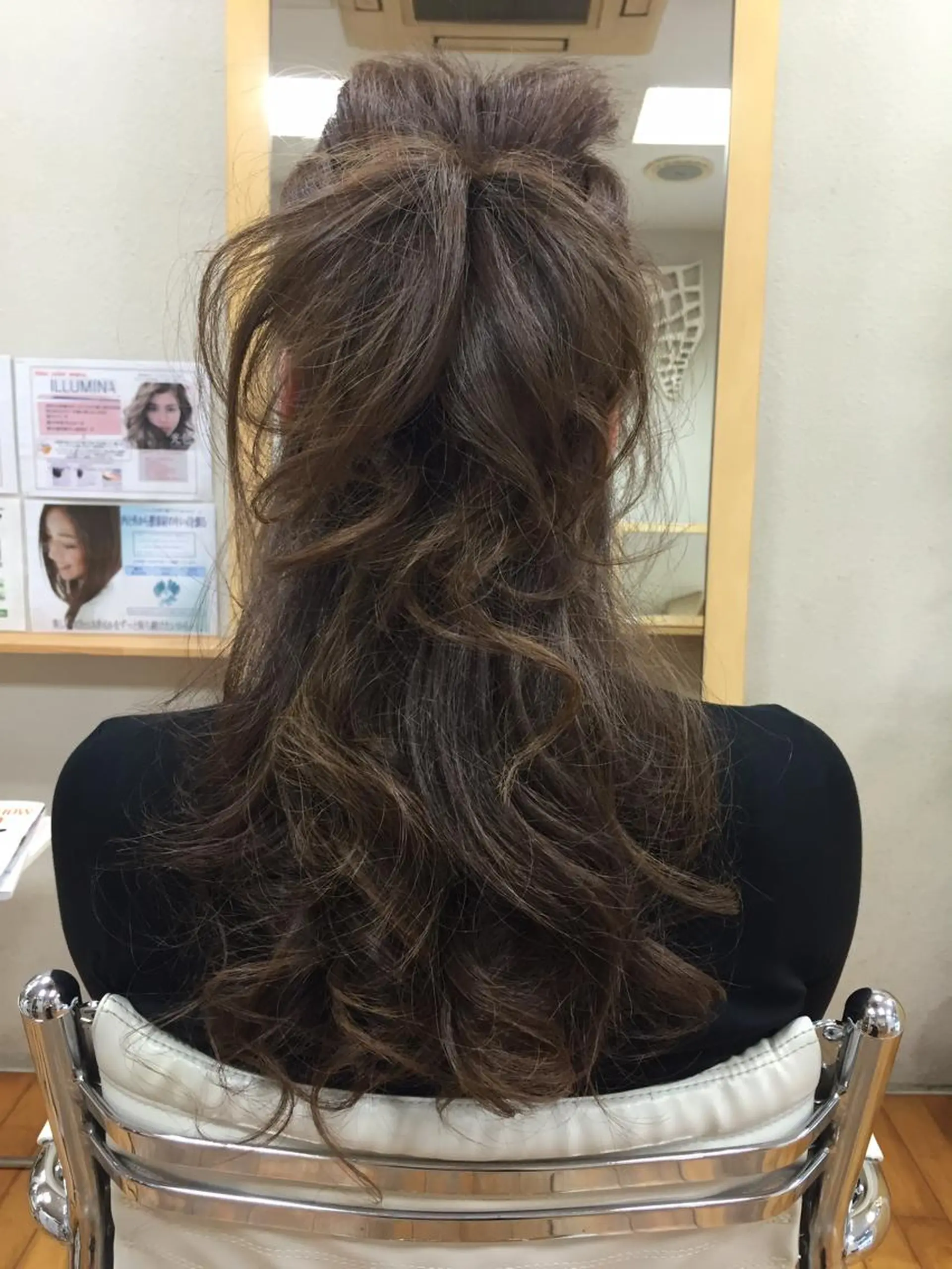 セミロング カット ヘアカラー トリートメント 香川 裕基のヘアスタイル