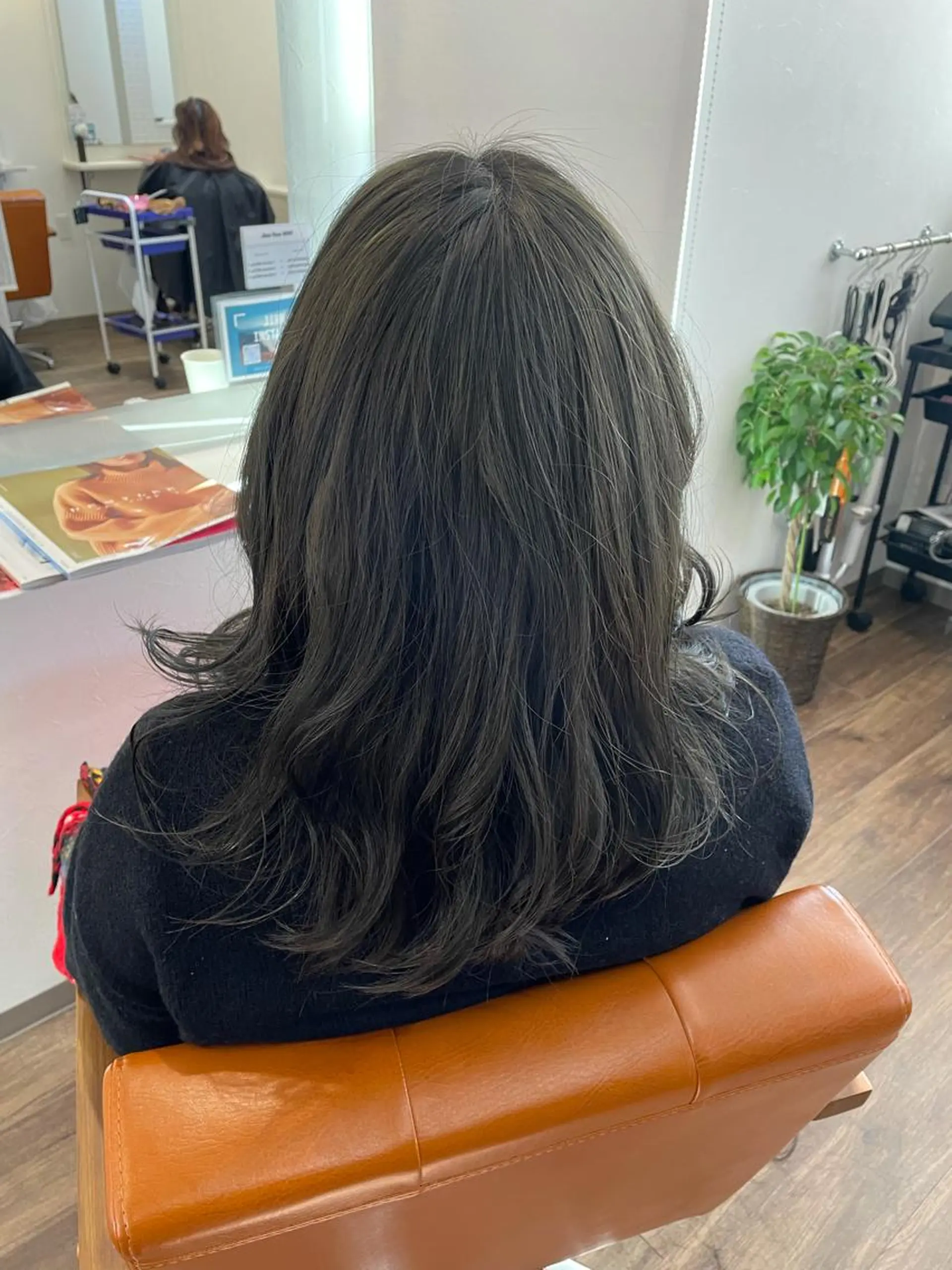 カラー ブリーチ ダブルカラー カット ヘアカラー トリートメント 高崎 絵里子のヘアスタイル