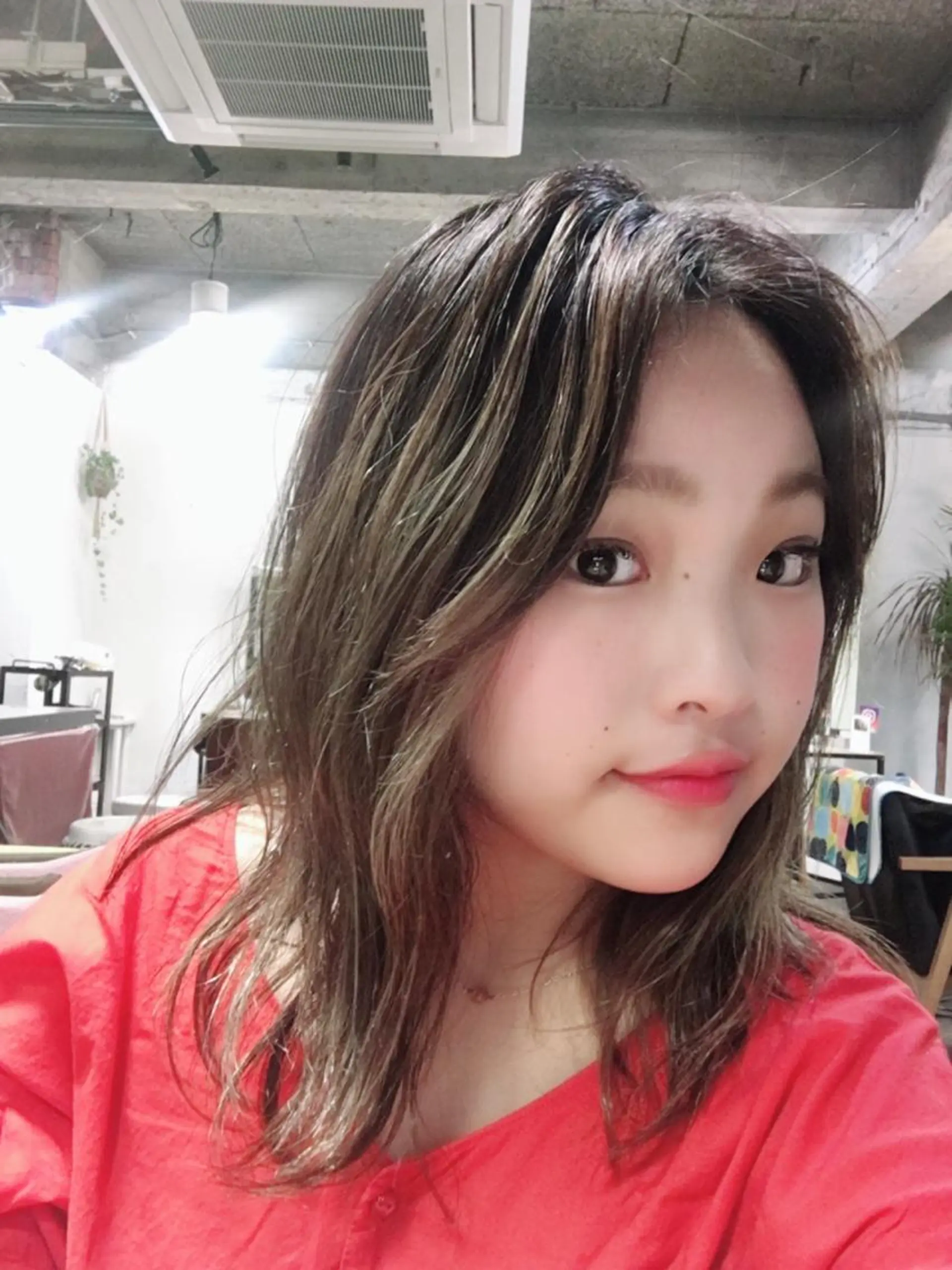 ミディアム カラー ヘアアレンジ ハイライトカラー ハイライト stream1st所属・ツヤカラー 🕊️sayakaのヘアスタイル