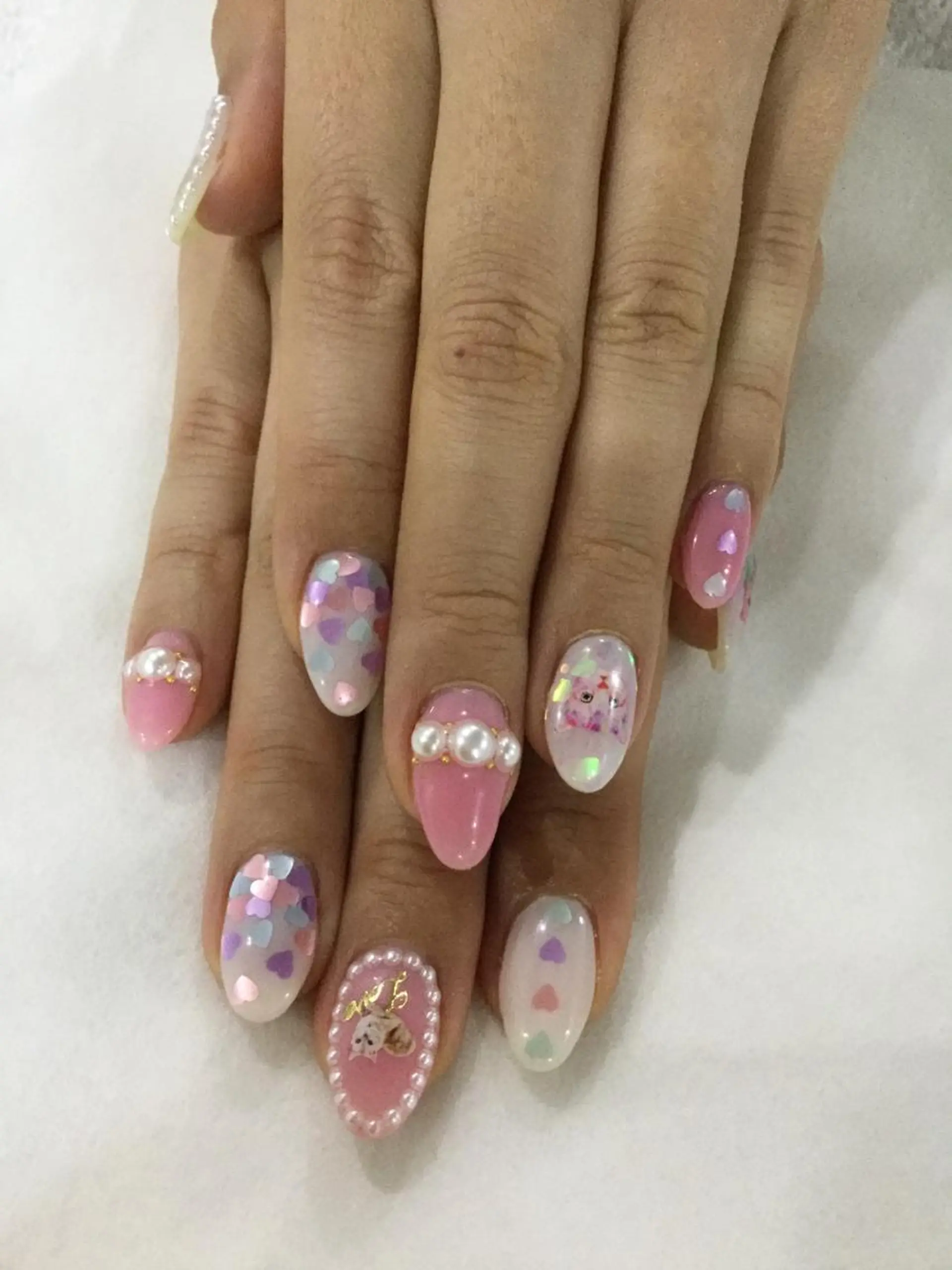 ネイル ハンドネイル 💎🐰 saki. m 🐰💎のネイルデザイン