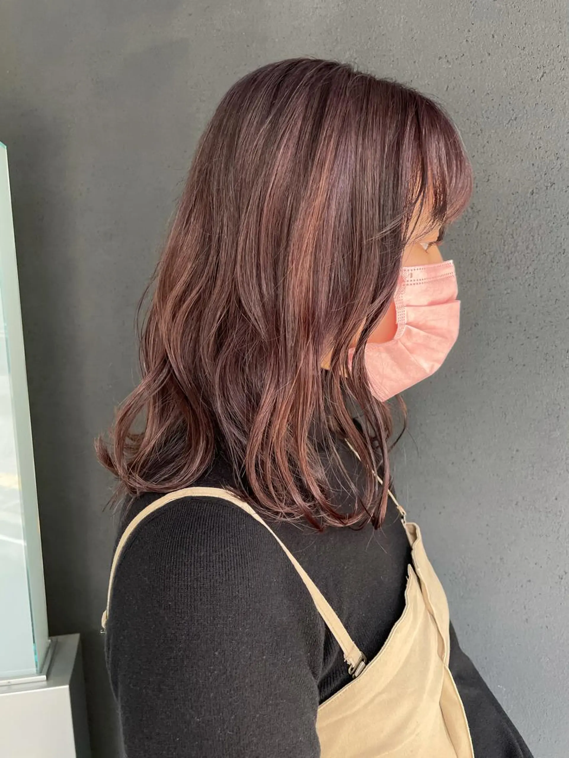 ミディアム カラー akane .のヘアスタイル