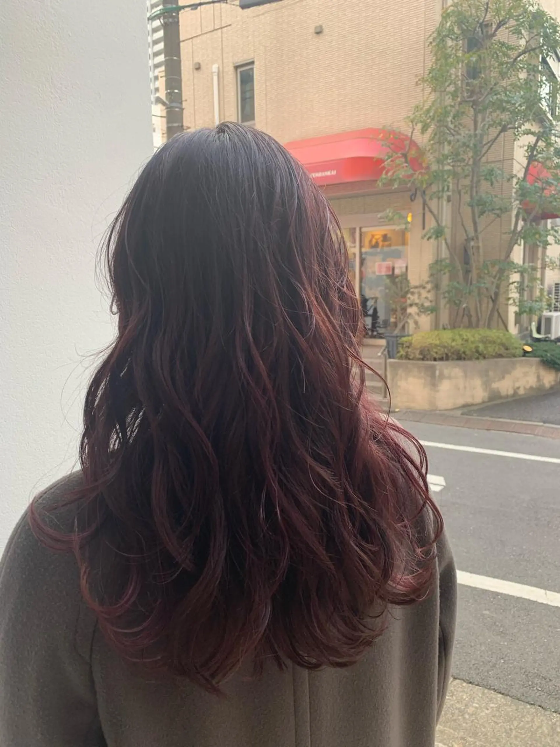 ロング カラー ブリーチ イルミナカラー ブリーチなしカラー ピンクカラー ルビー ヘアカラー Dahlia所属・Dahlia 鈴木のヘアスタイル