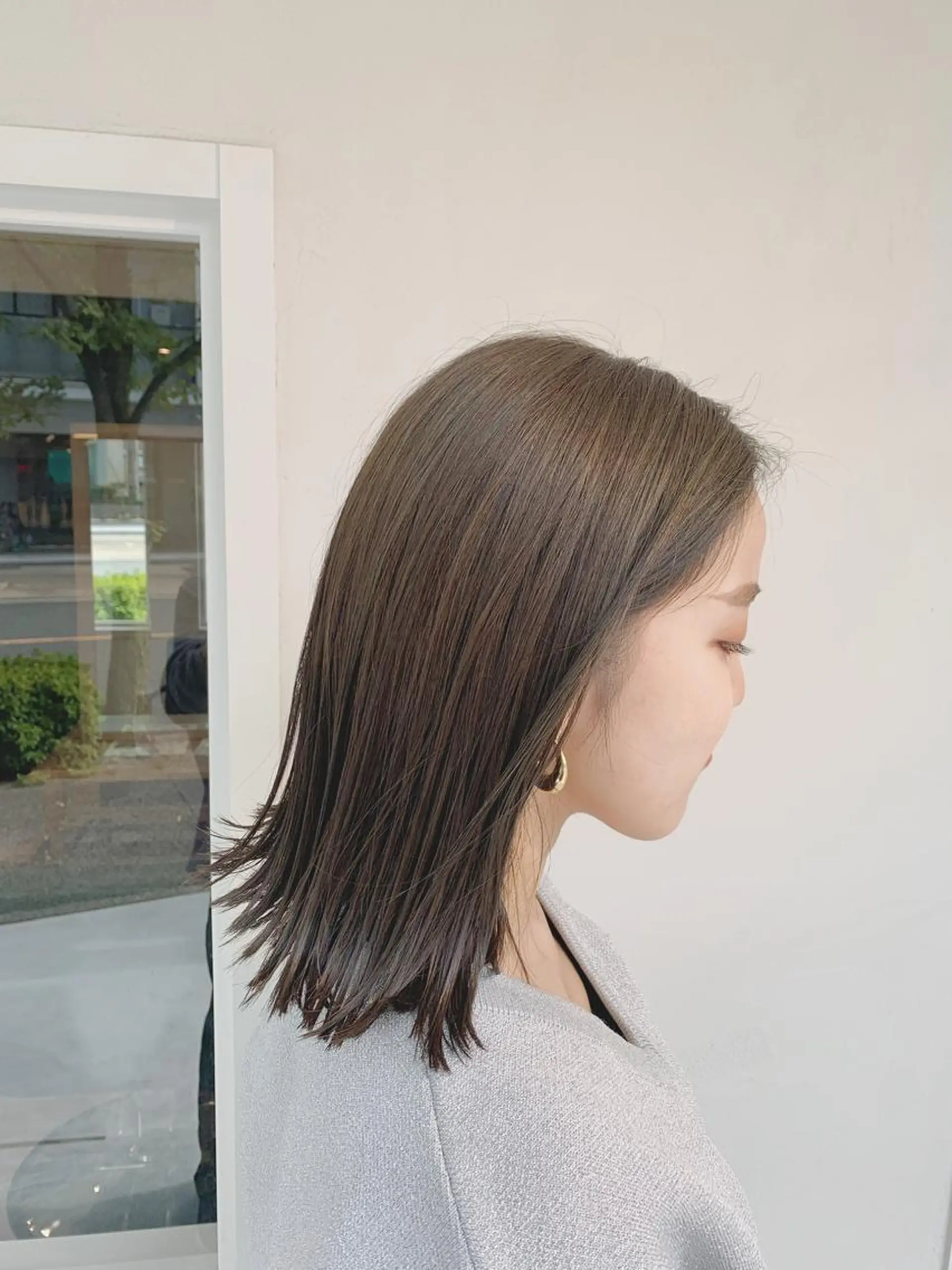 ミディアム カラー 切りっぱなしボブ グレージュ ハイライトカラー ボブ ハイライト kyon.hair 韓国カットカラーのヘアスタイル