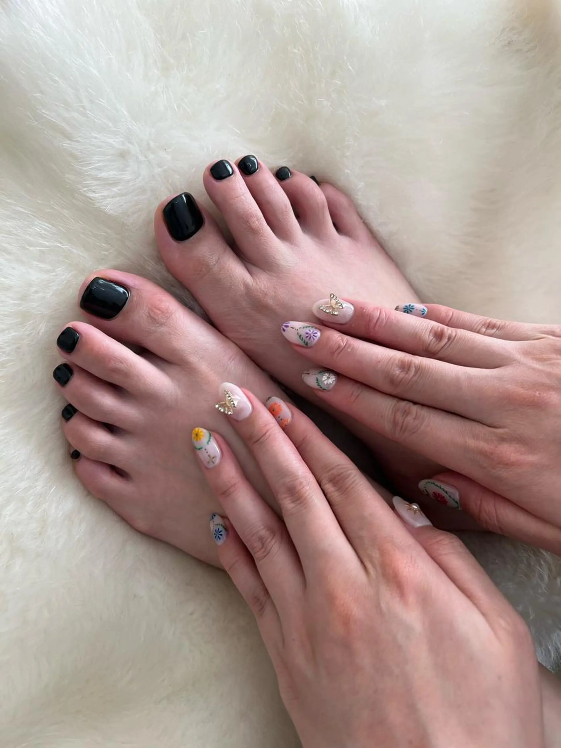 ネイル ハンドネイル フットネイル ハンドケア Nes.Nail所属・Miyagi Asamiのネイルデザイン